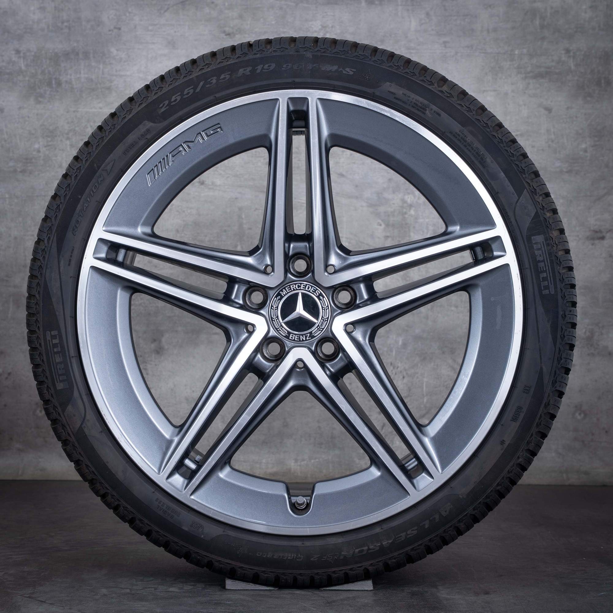 Alkuperäiset Mercedes Benz CLA vanteet 19 tuuman AMG 45 C118 X118 all-weather A1774012200 himalaya grey kiillotettu