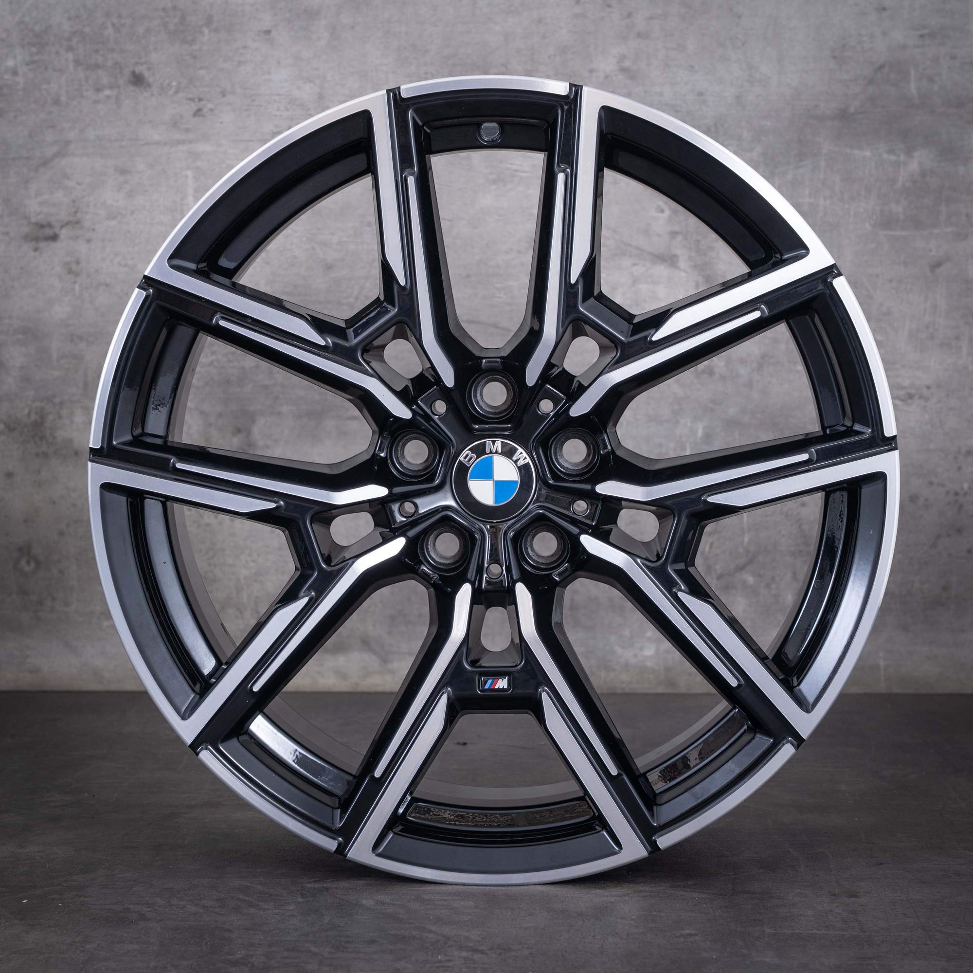 OEM BMW 4 Series i4 19inch G26 Gran Coupe Styling 859 M 8747304 8747305 Black Front Rims Diamond Cut