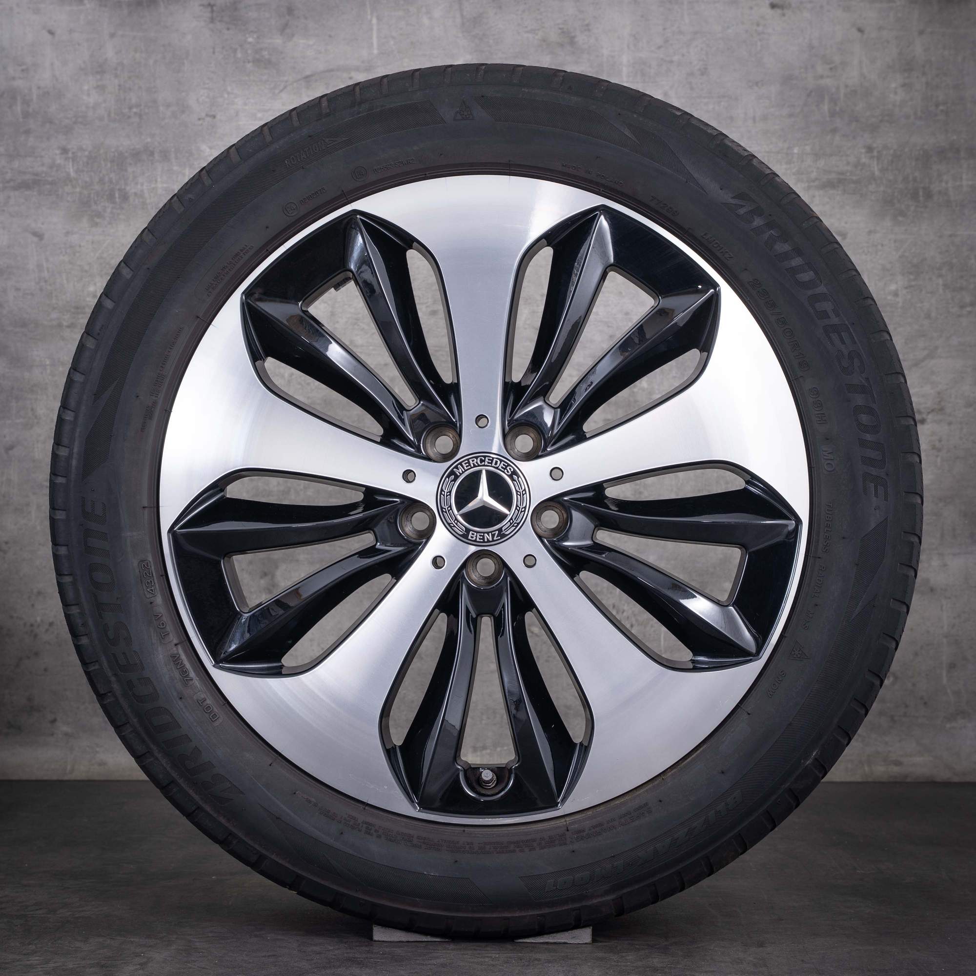 Original Mercedes-Benz GLA GLB anvelope de iarnă de 19 inci H247 X247 cod A2474013600 jante din aluminiu negre diamantate