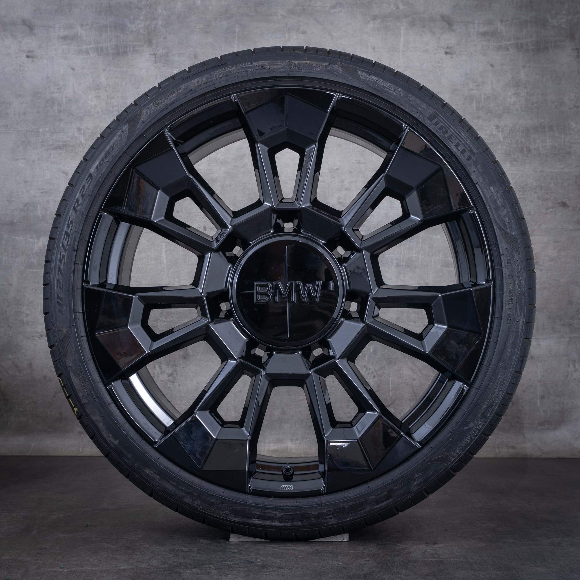 Original BMW XM Winterräder 23 Zoll G09 Styling 923 M Felgen 6856021 6856022 schwarz glanz