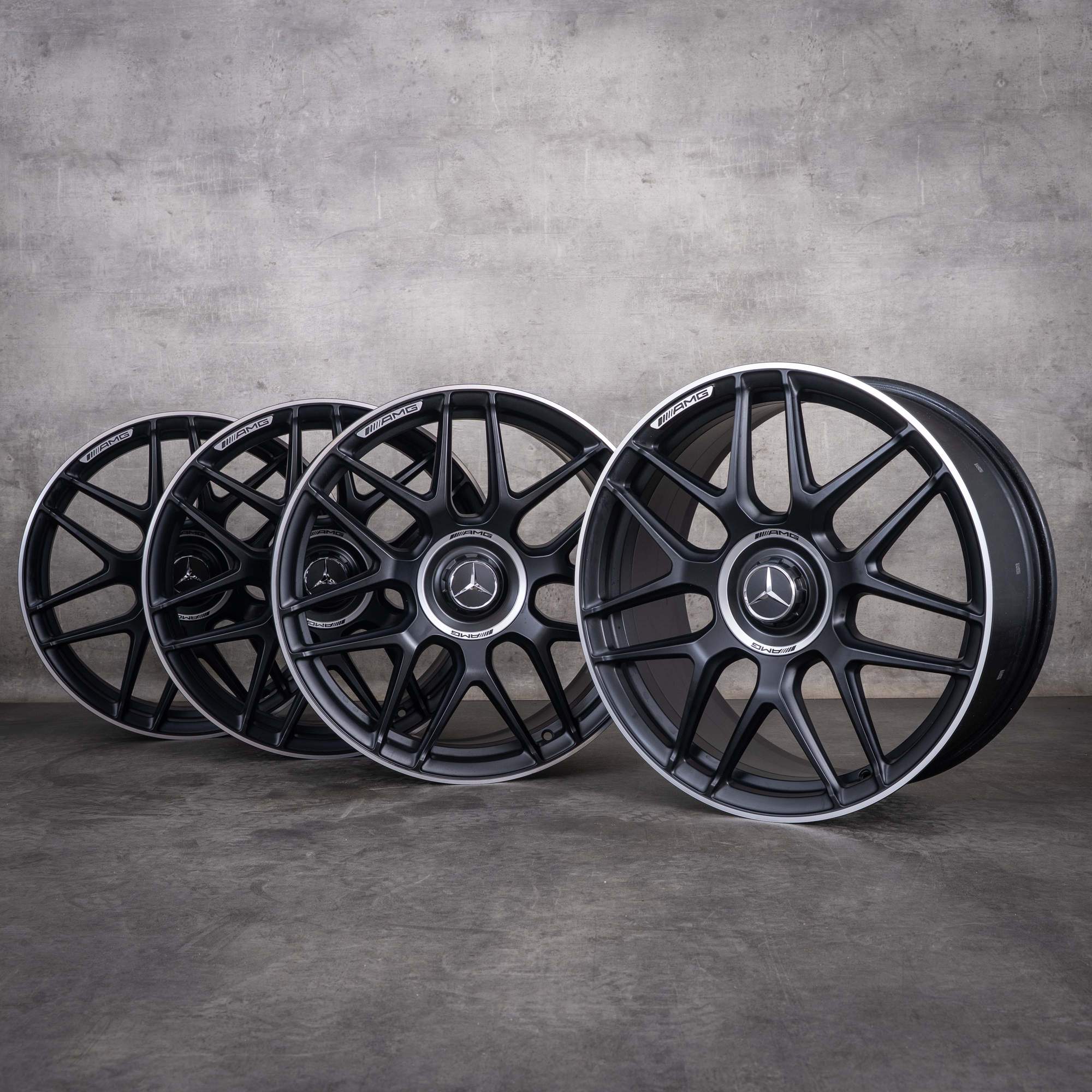 Alkuperäiset Mercedes-Benz A-sarjan A 45 CLA 45 AMG -vanteet 19 tuumaa W177 X118 C118 A1774012500 mattamusta diamond cut-viimeistely