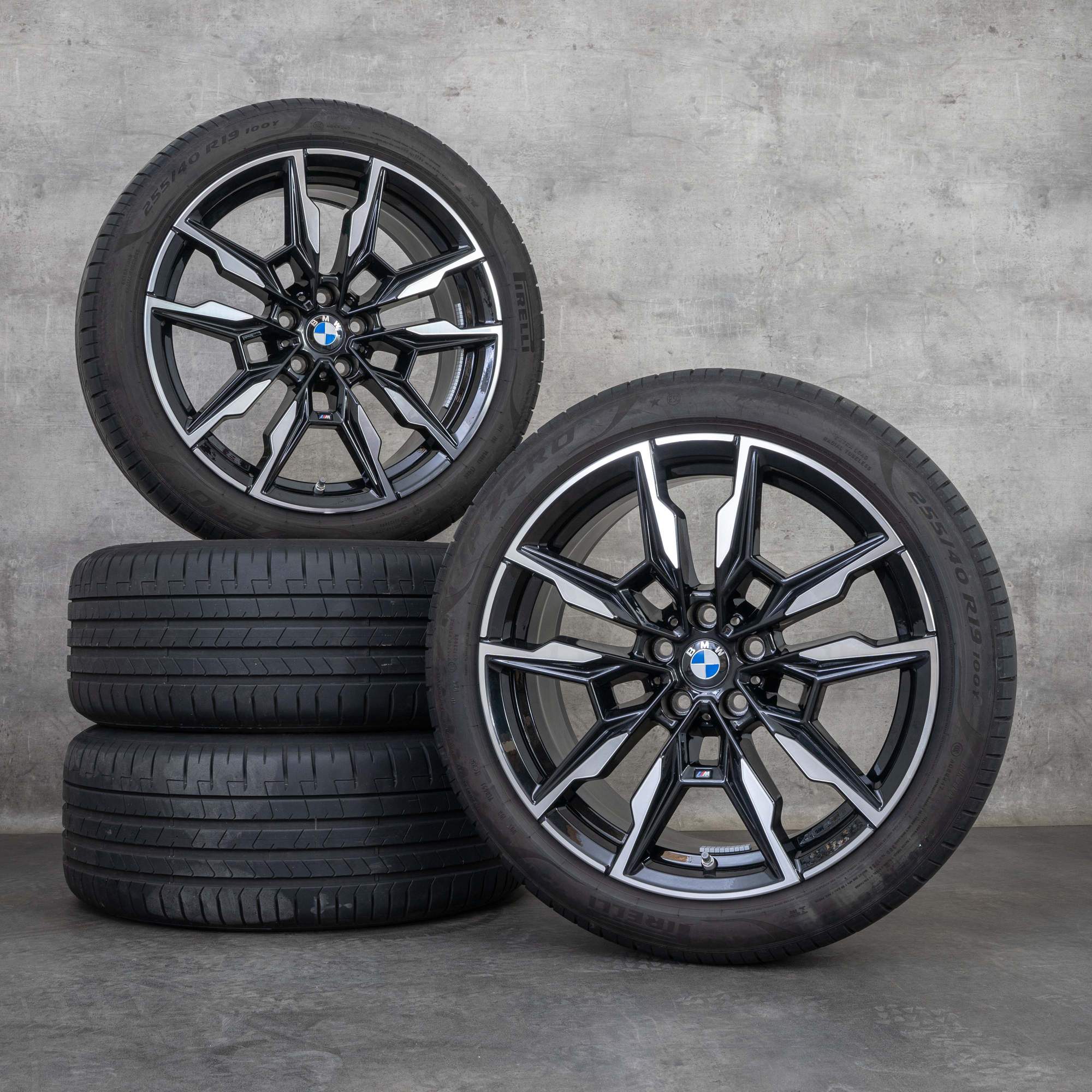 Original BMW 4-serien i4 fälgar 19 tum G26 Gran Coupe sommarhjul styling 861 M 8089227 8089228 svart front polerad