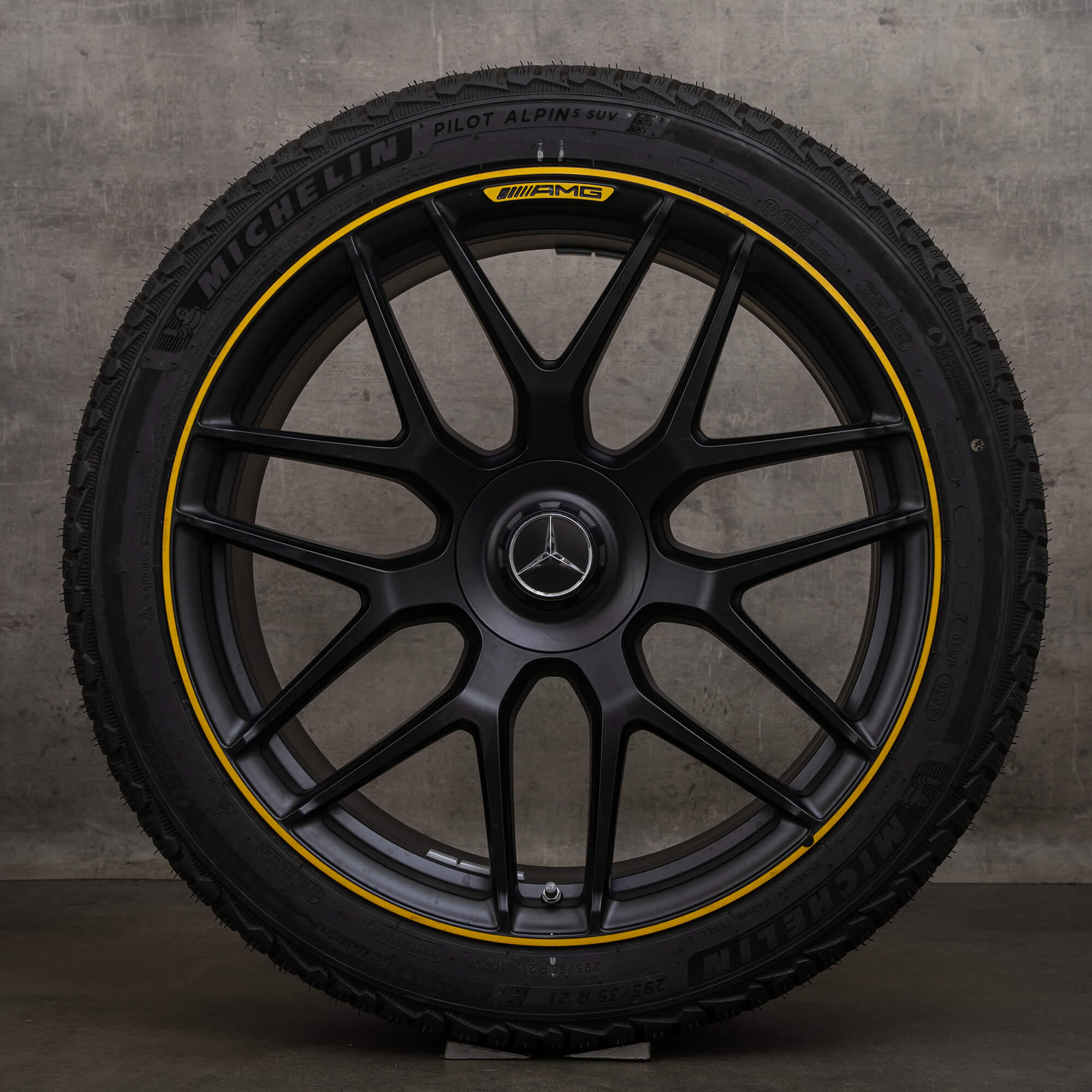 Original Mercedes Benz C-Klasse C63 & S AMG Winterräder 19 Zoll W205 S205 Felgen A2054011700 A2054011800 schwarz gelb matt