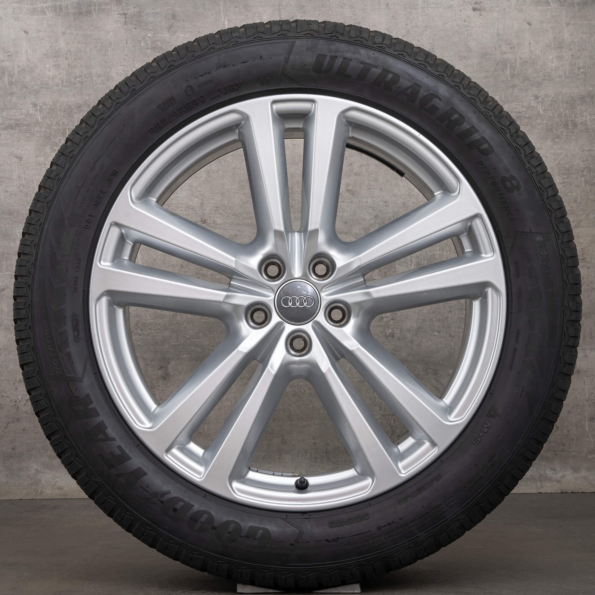 Audi Q7 SQ7 4M Winterräder 20 Zoll Felgen Winterreifen 4M0601025H silber