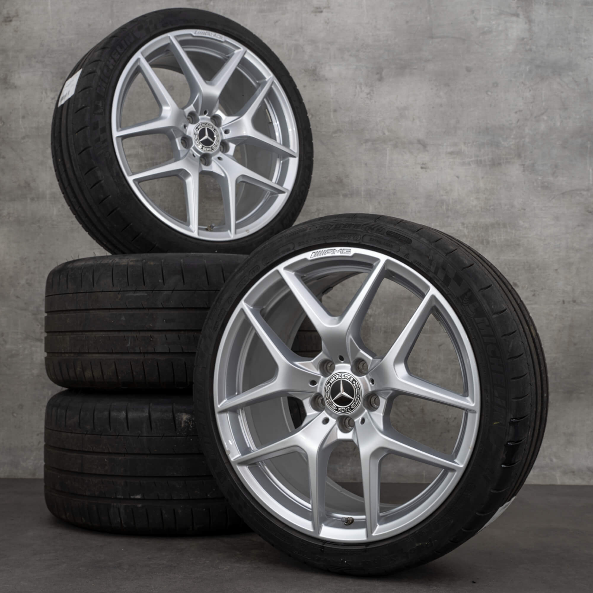 Originální 19palcové disky Mercedes-Benz AMG GT C190 R190 pro letní kola A1904010300 A1904010400 stříbrné