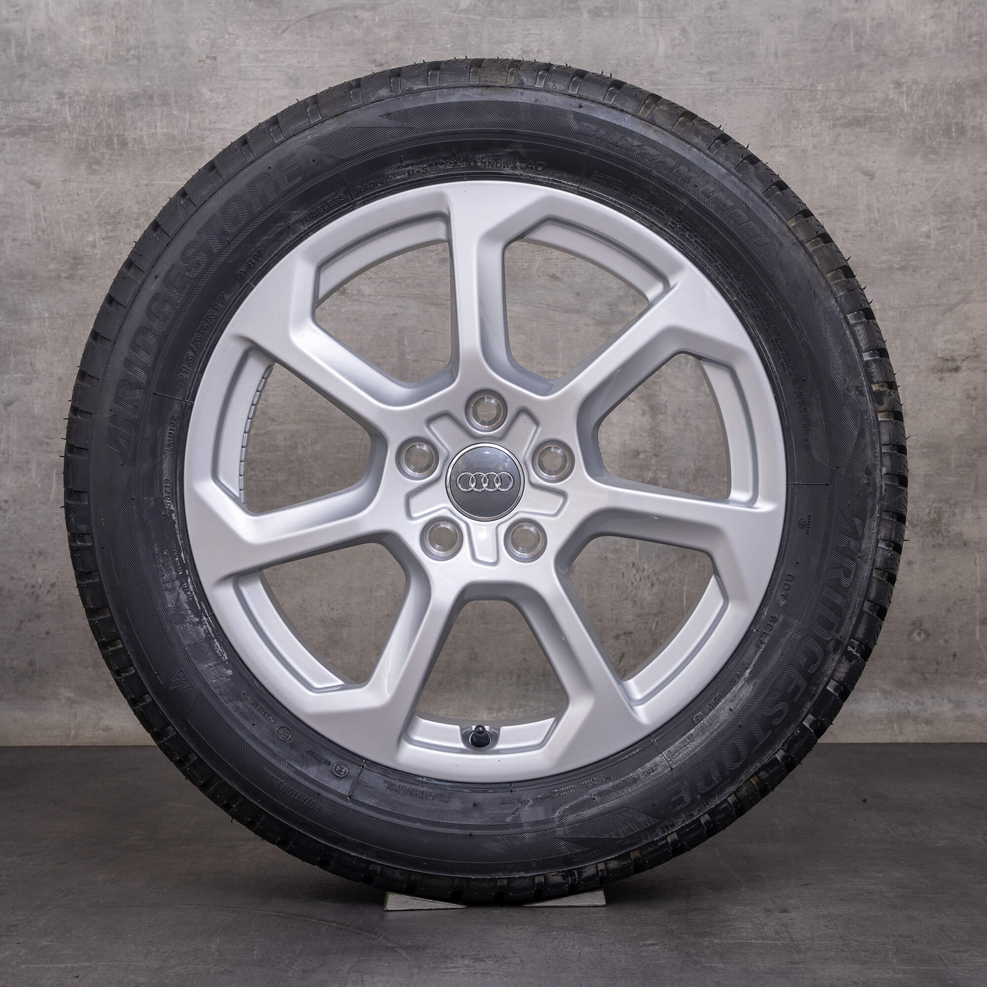 Oryginał Audi SQ2 GA koła 17 cali zimowe 81A601025T srebrne NOWOŚĆ