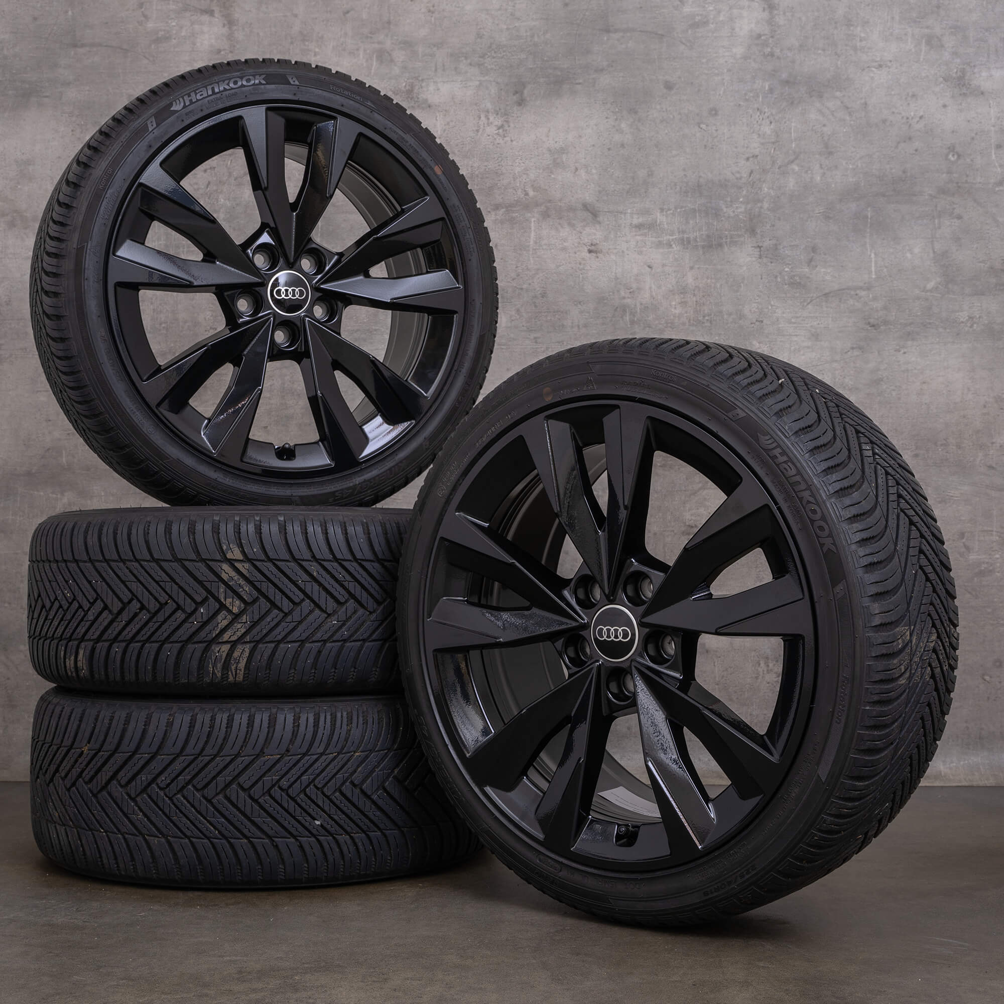 Originele Audi A3 S3 velgen 18 inch 8Y all-weather banden 8Y0071498 Acumen zwart satijn afwerking