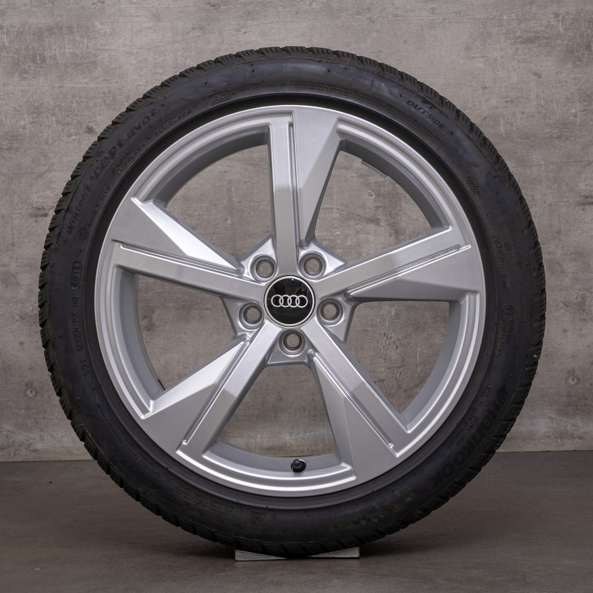 Original Audi A1 II roues d'hiver 17 pouces GB jantes 82A601025G argent