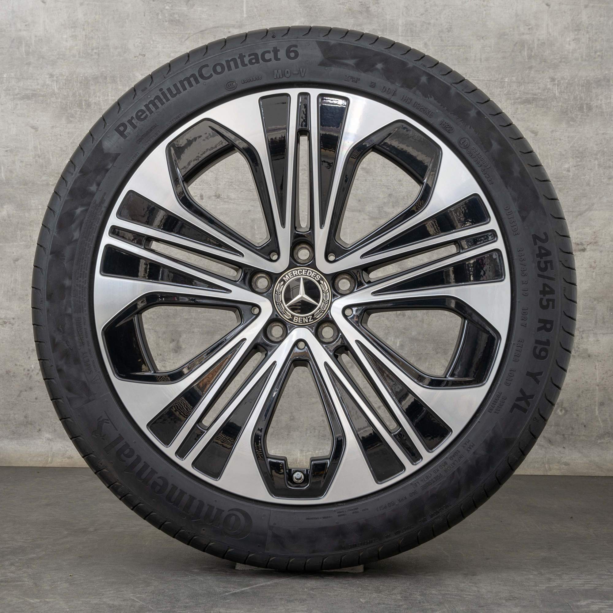 Alkuperäiset Mercedes Benz E-sarjan vanteet 19 tuumaa W214 S214 kesäpyörät A2144012300 musta kiillotettu