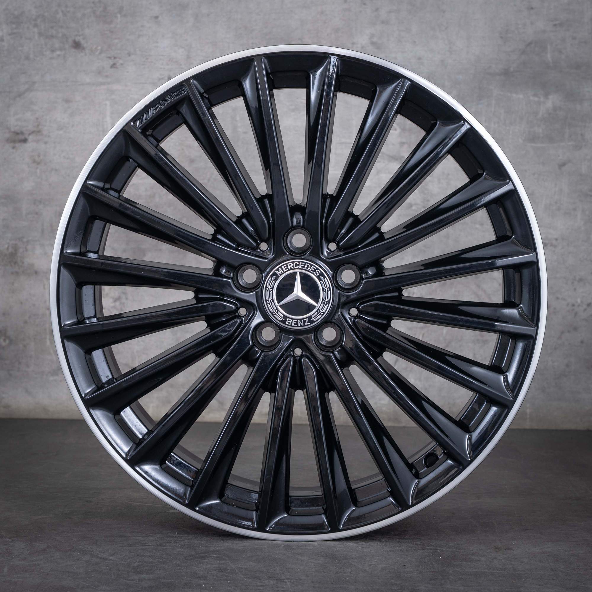 Alkuperäiset Mercedes Benz A-sarja CLA AMG vanteet 19 tuuman W177 V177 W247 C118 X118 A1774014200 musta kiillotettu