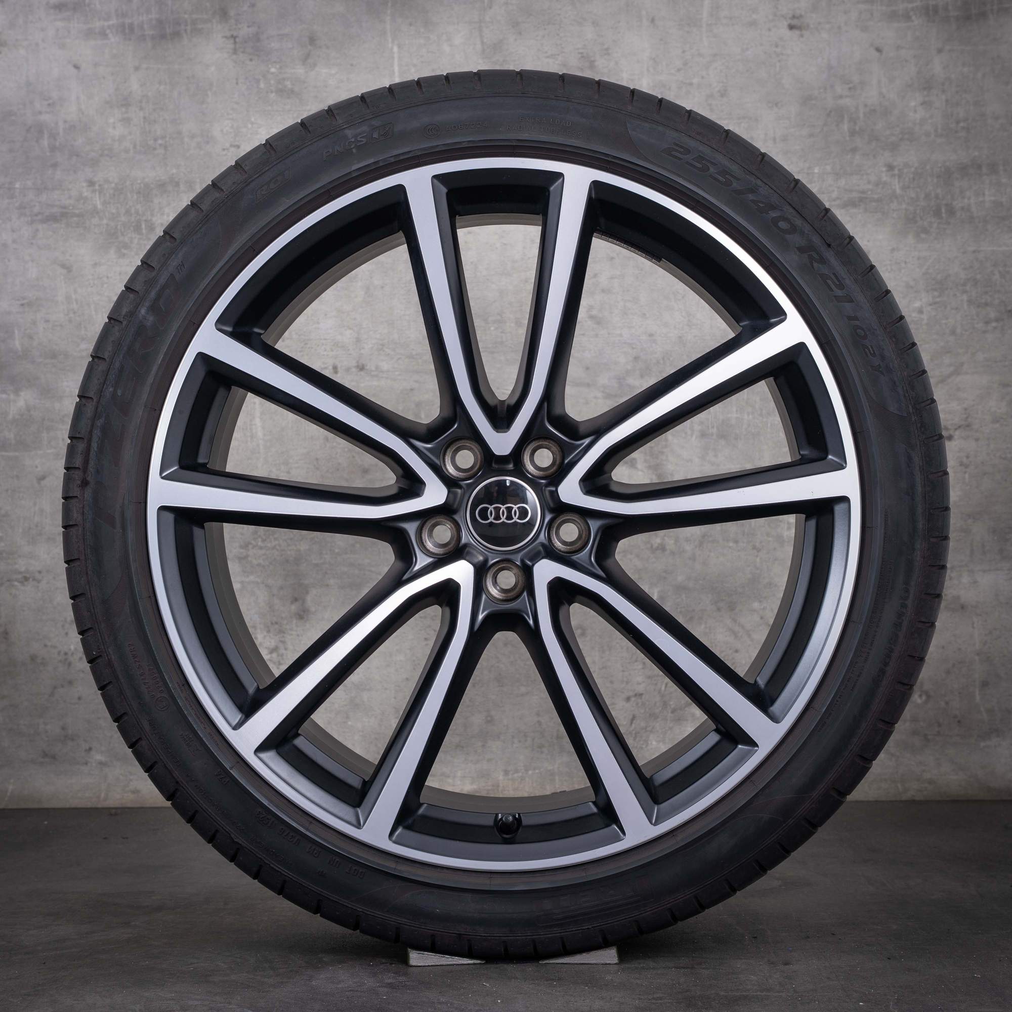 Oryginalne felgi do Audi Q5 SQ5 21 cali FY – opony letnie wzór Avius 80A601025BG czarne matowe z efektem diamond cut
