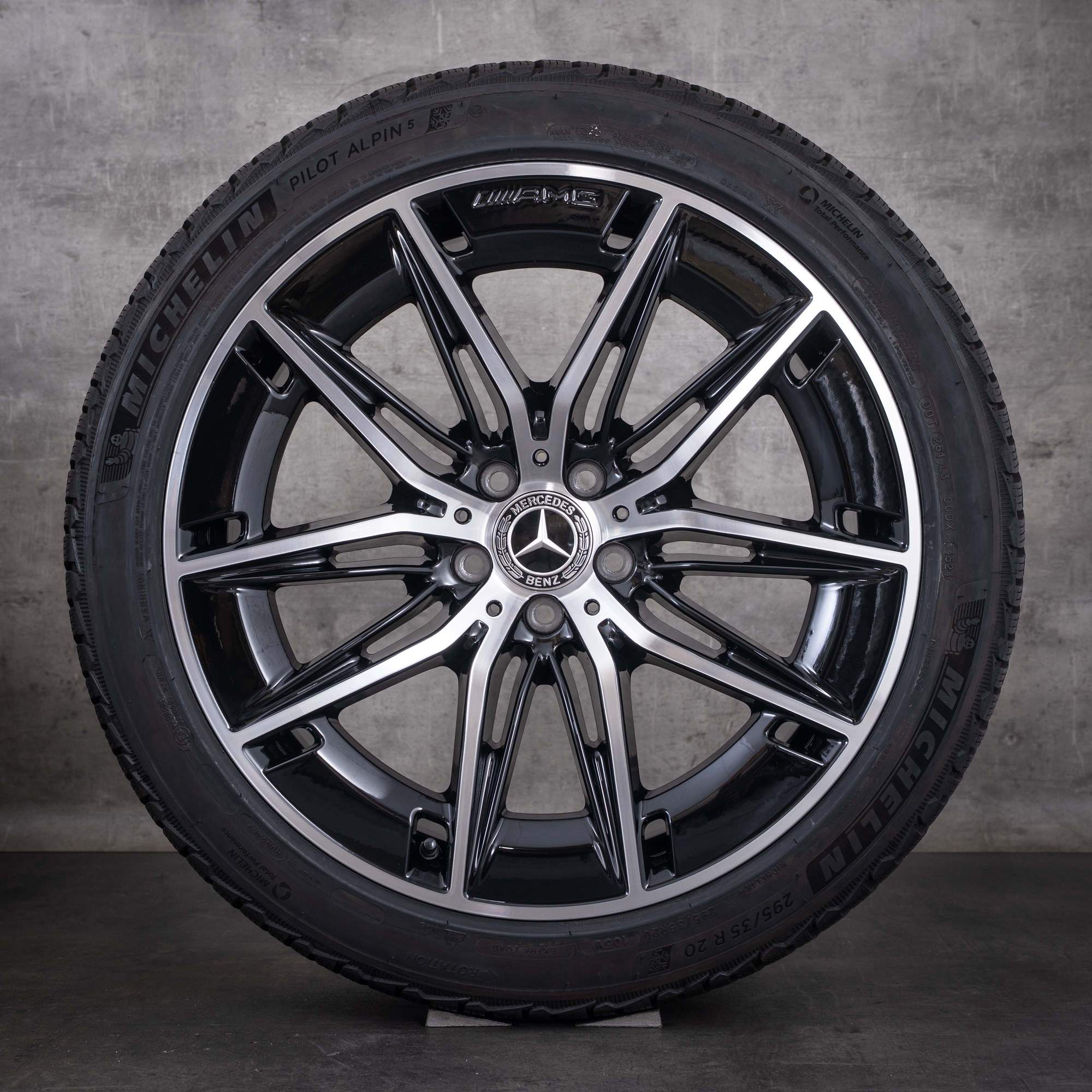 Original Mercedes Benz E-Klasse E53 AMG Hybrid  Winterräder 20 Zoll W214 S214 Felgen A2144011100 A2144011200 schwarz front glanzgedreht