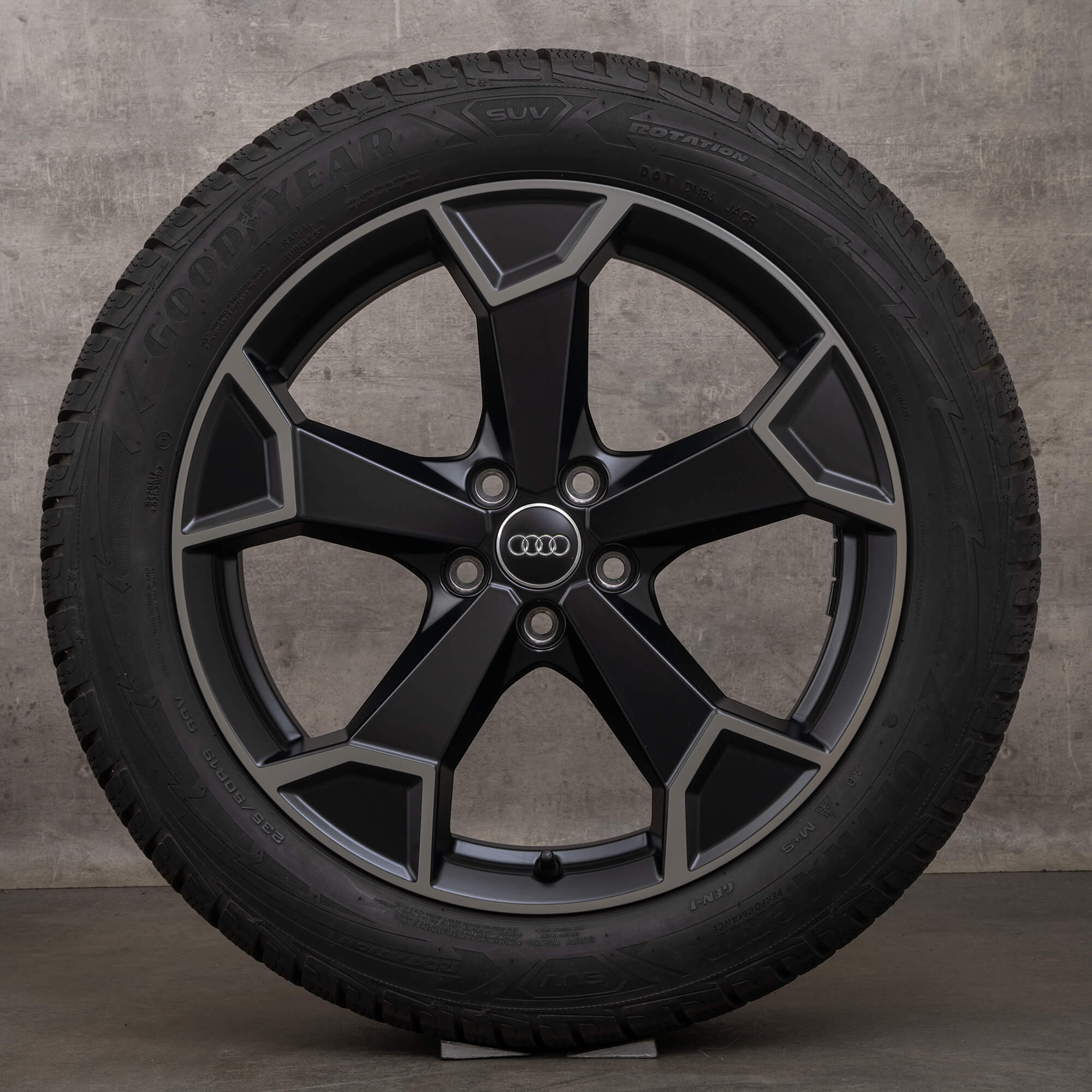 Thor Audi Q3（F3）本国純正19インチホイール·スタッドレス Original Audi Q3 F3 winter wheels 19 inch rims 83A071499