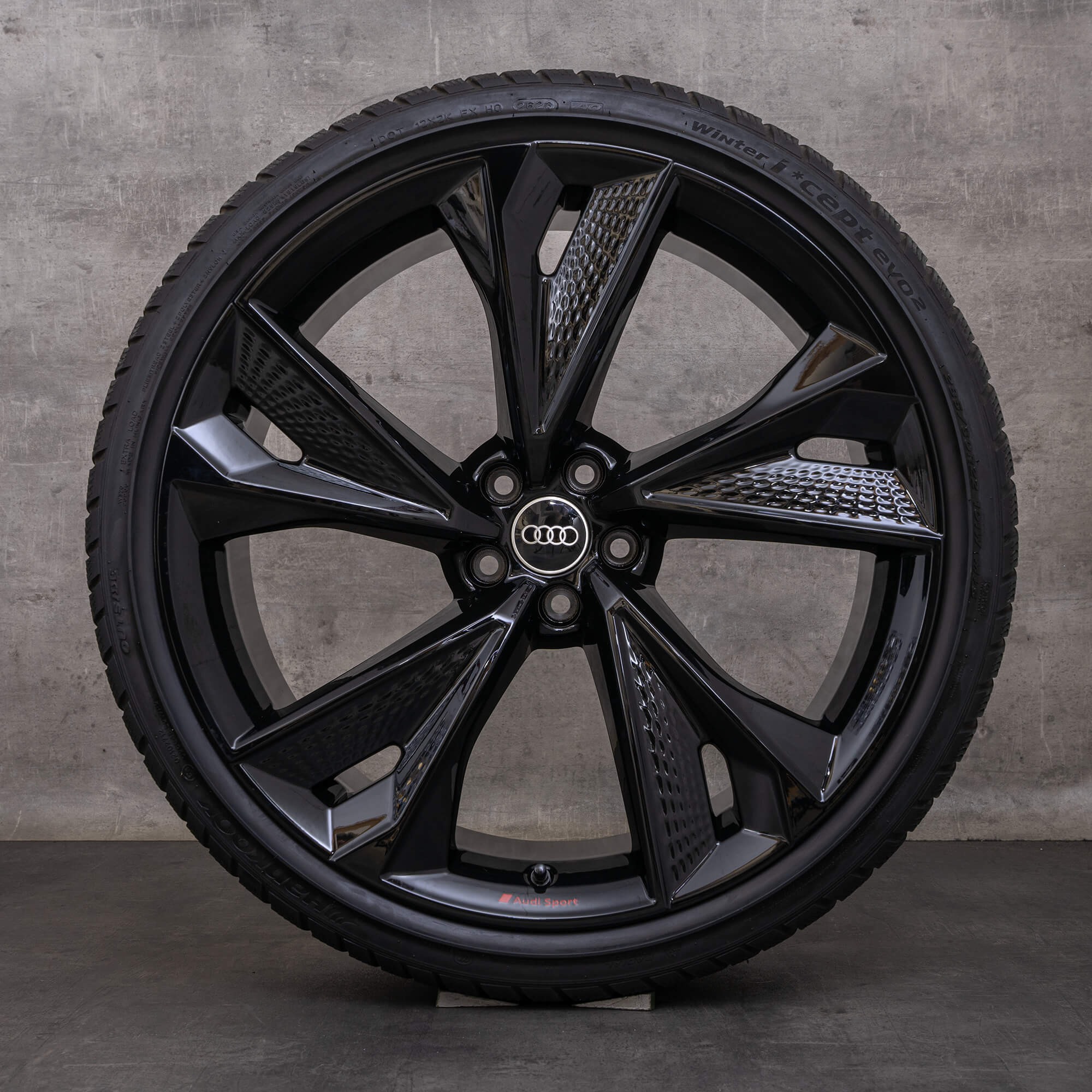 Jantes e pneus inverno originais Audi RS6 RS7 22 polegadas 4K C8 jantes 4K0601025AT preto brilhante