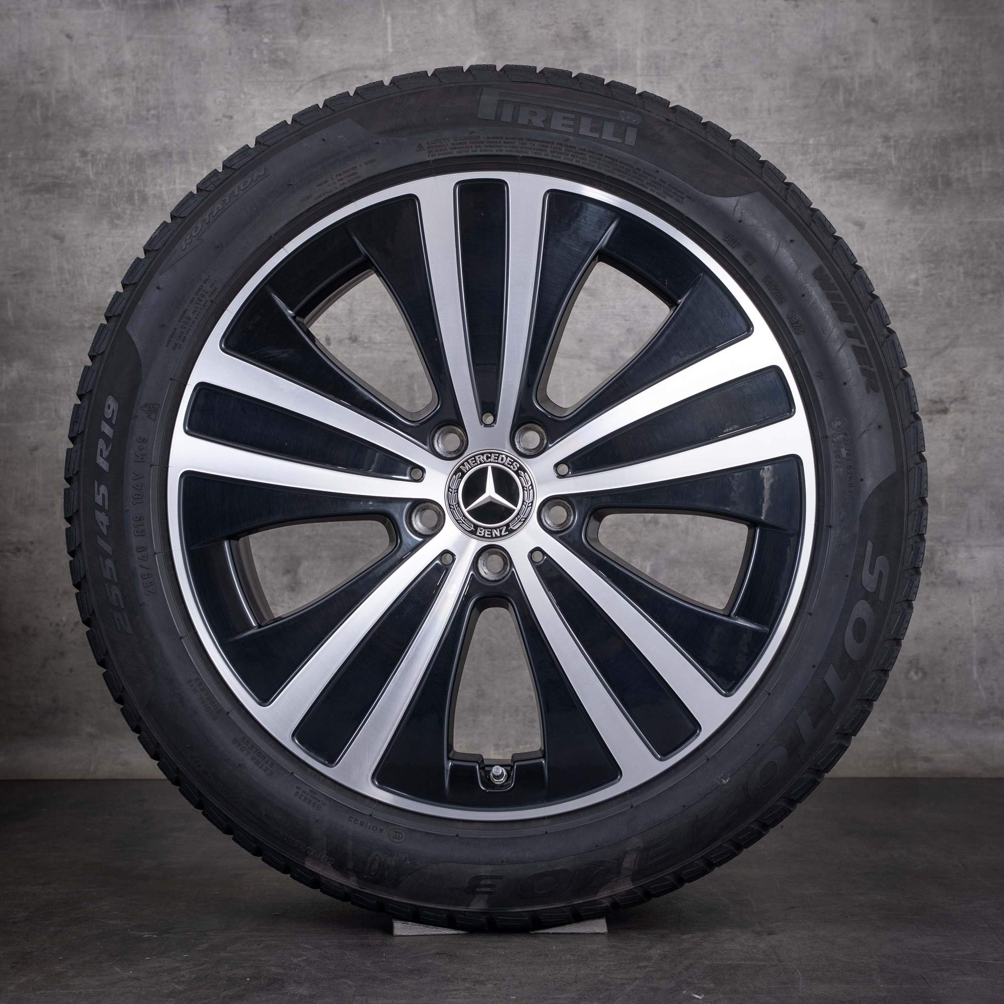 OEM Mercedes-Benz EQE 19inch V295 winter wheels A2954011200 black front diamond cut - wheel 3 of 4