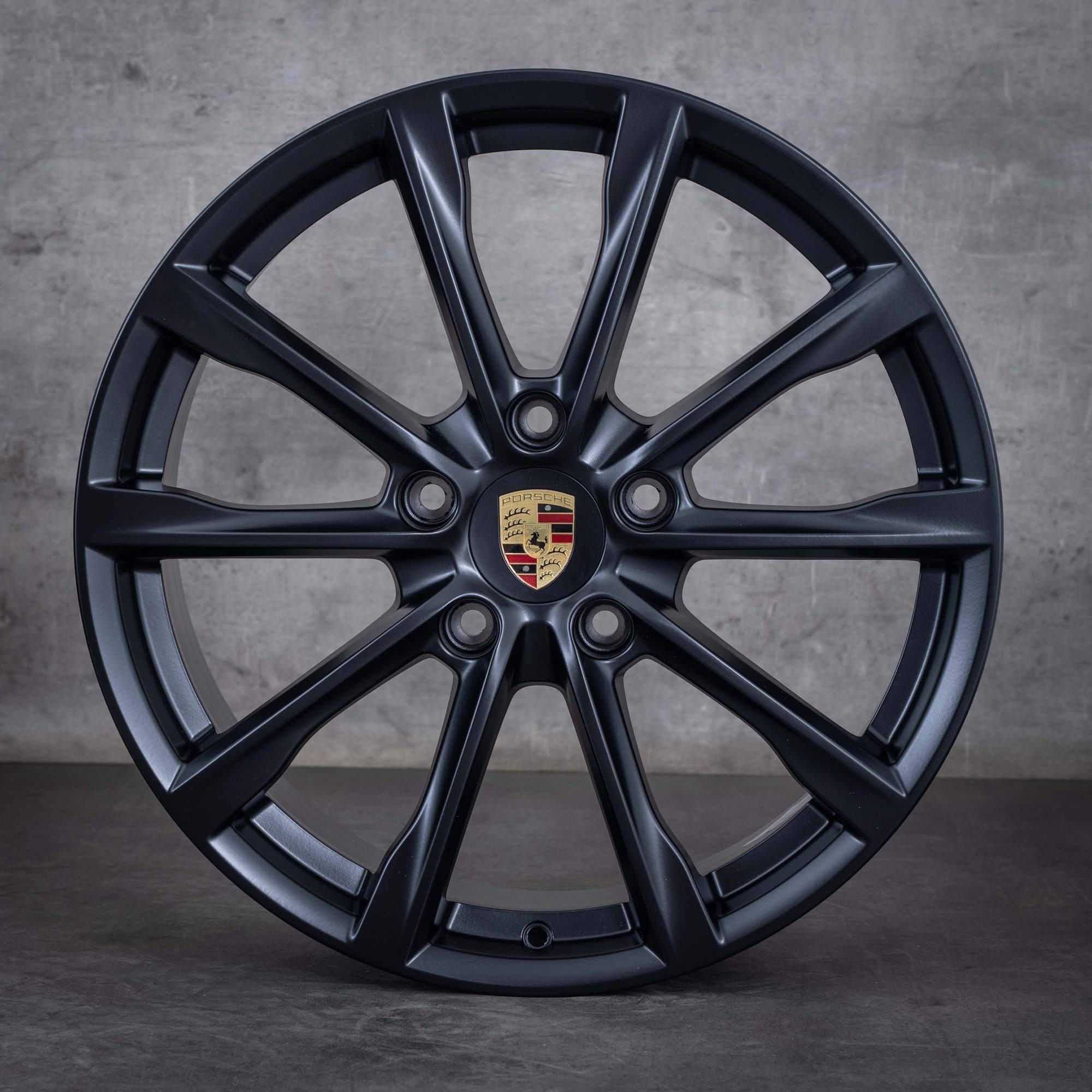 Oryginalne felgi Porsche Boxster Cayman 19 cali 982 S GTS T 982601025 982601025AM czarny mat