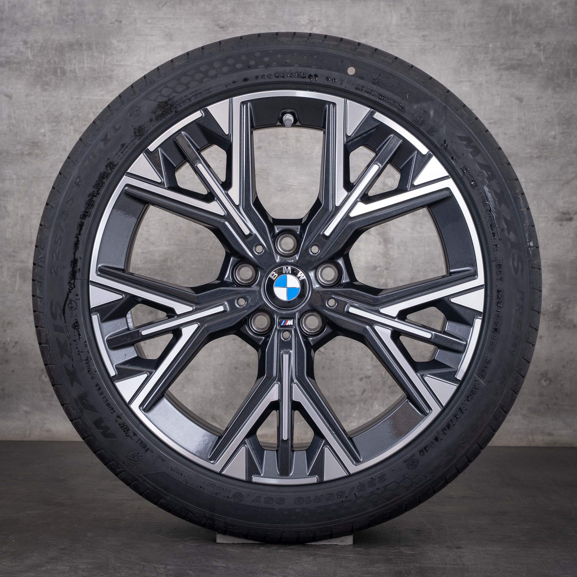 Originální disky BMW řady 1 a 2 18 palců F70 F74 Gran Goupe letní kola styling 975 5A35E68 midnight grey diamond cut