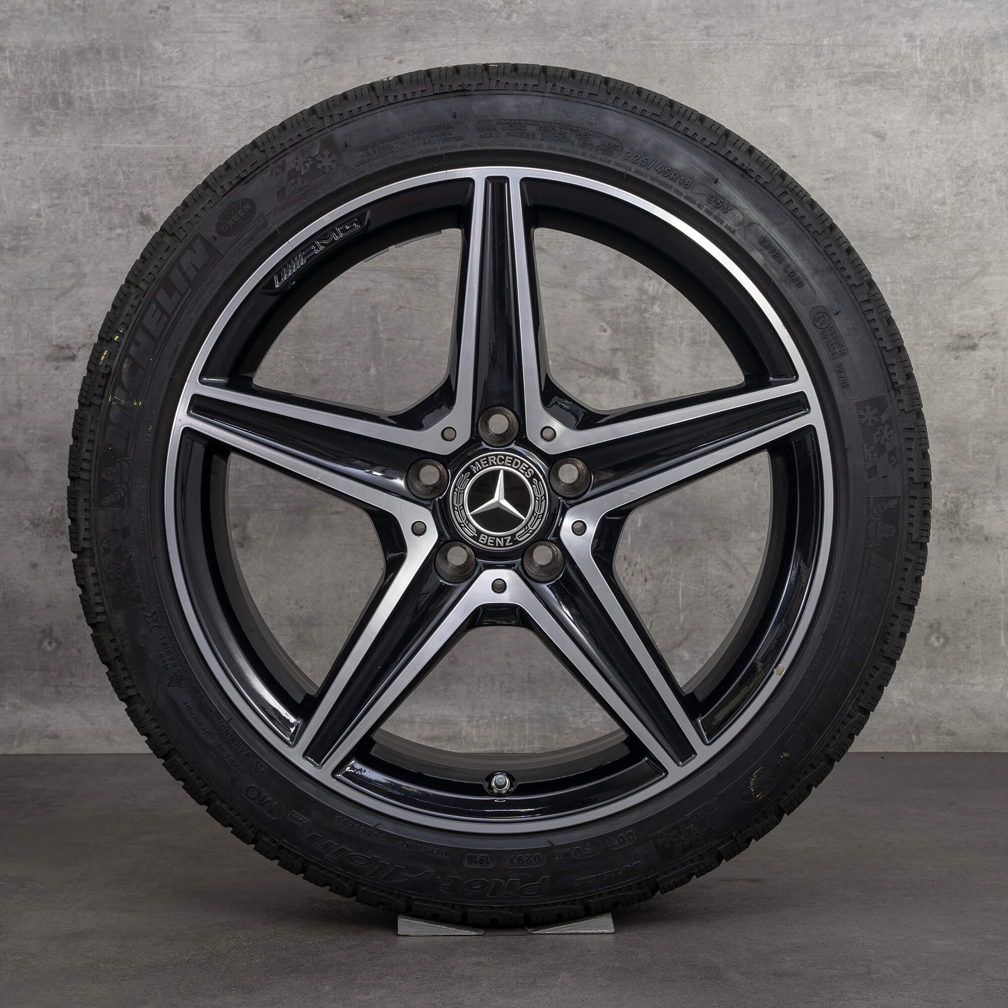 18 tommer Mercedes Benz fælge C43 AMG C450 Sport W205 komplette vinterhjul