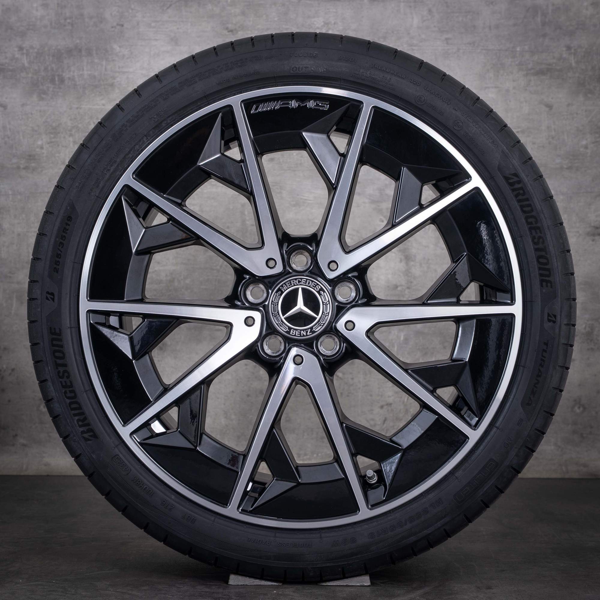 Original Mercedes Benz CLA EQ AMG Felgen 19 Zoll X174 C174 250+ 350 4Matic Sommerräder A1744011400 A1744011500 schwarz glanzgedreht