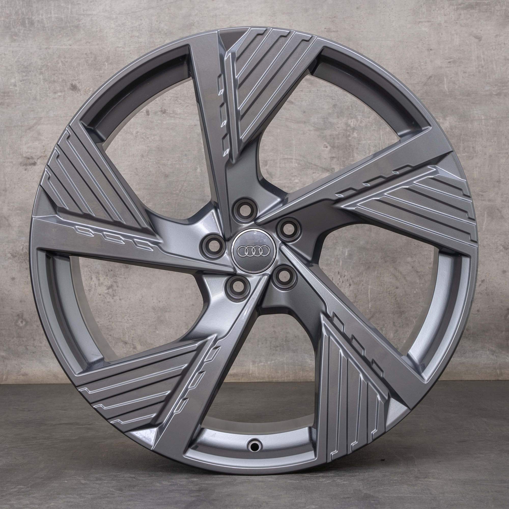 Originele Audi Q8 e-tron velgen 22 inch GEN GEA & Sportback 4KE601025B titanium