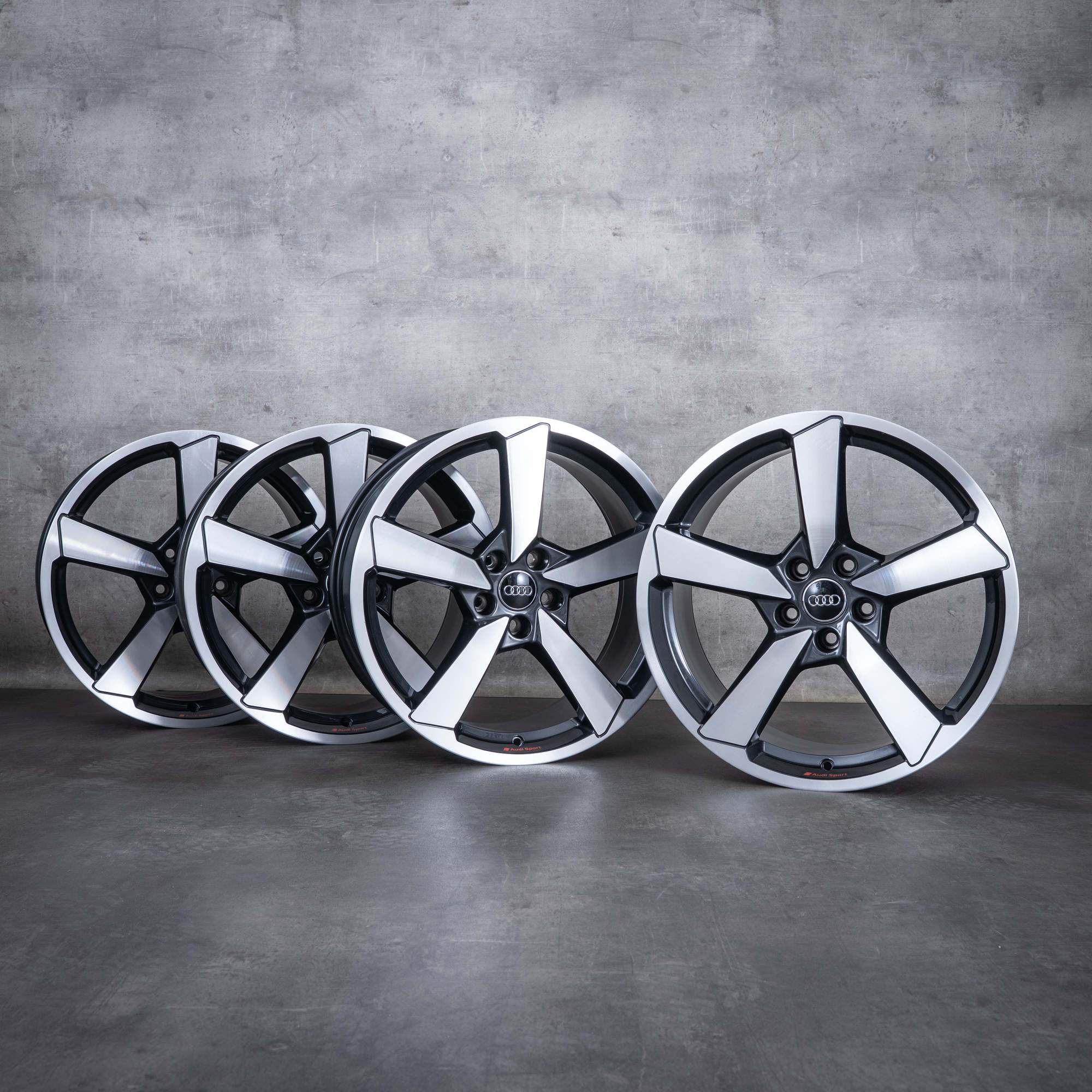 Alkuperäiset Audi A5 S5 vanteet 19 tuuman F5 8W B9 8W0601025FS graniitti kiillotettu.