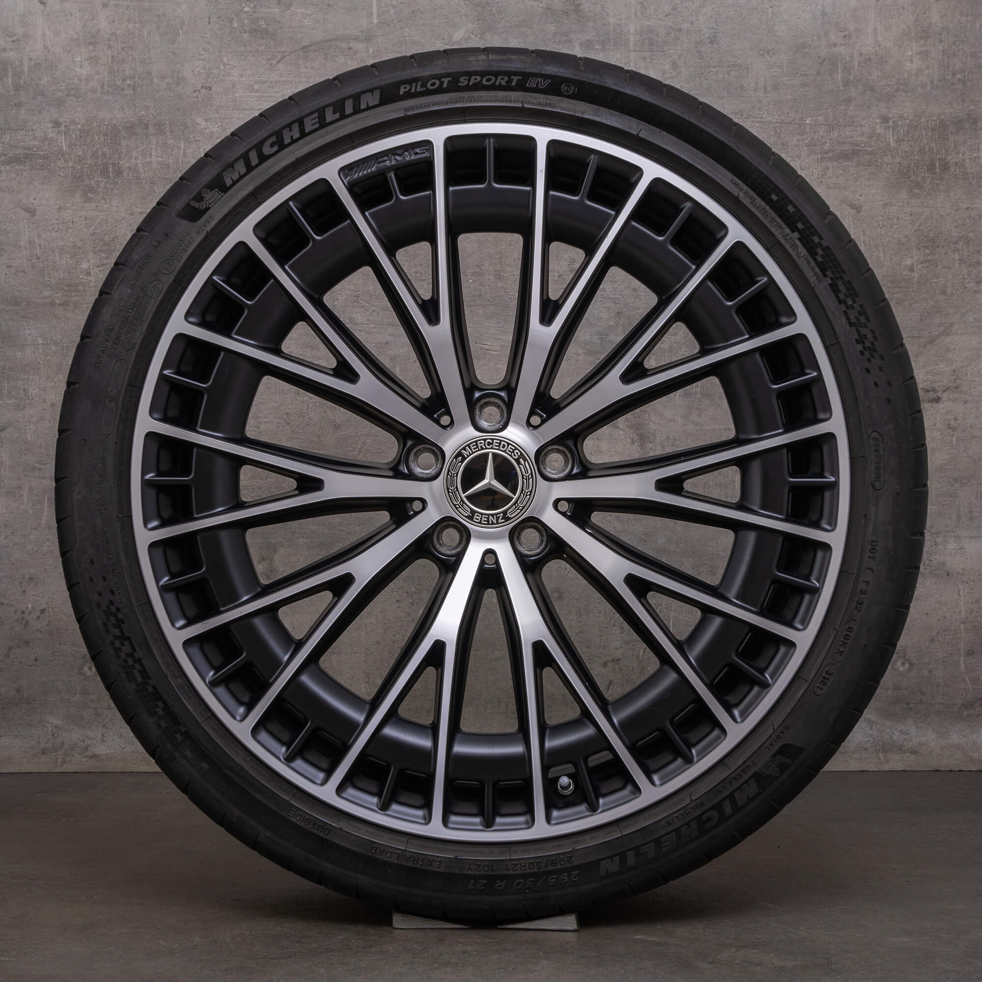 Original Mercedes Benz EQE 43 53 AMG Felgen 21 Zoll V295 Sommerräder A2954012900 A2954013000 schwarz matt glanzgedreht