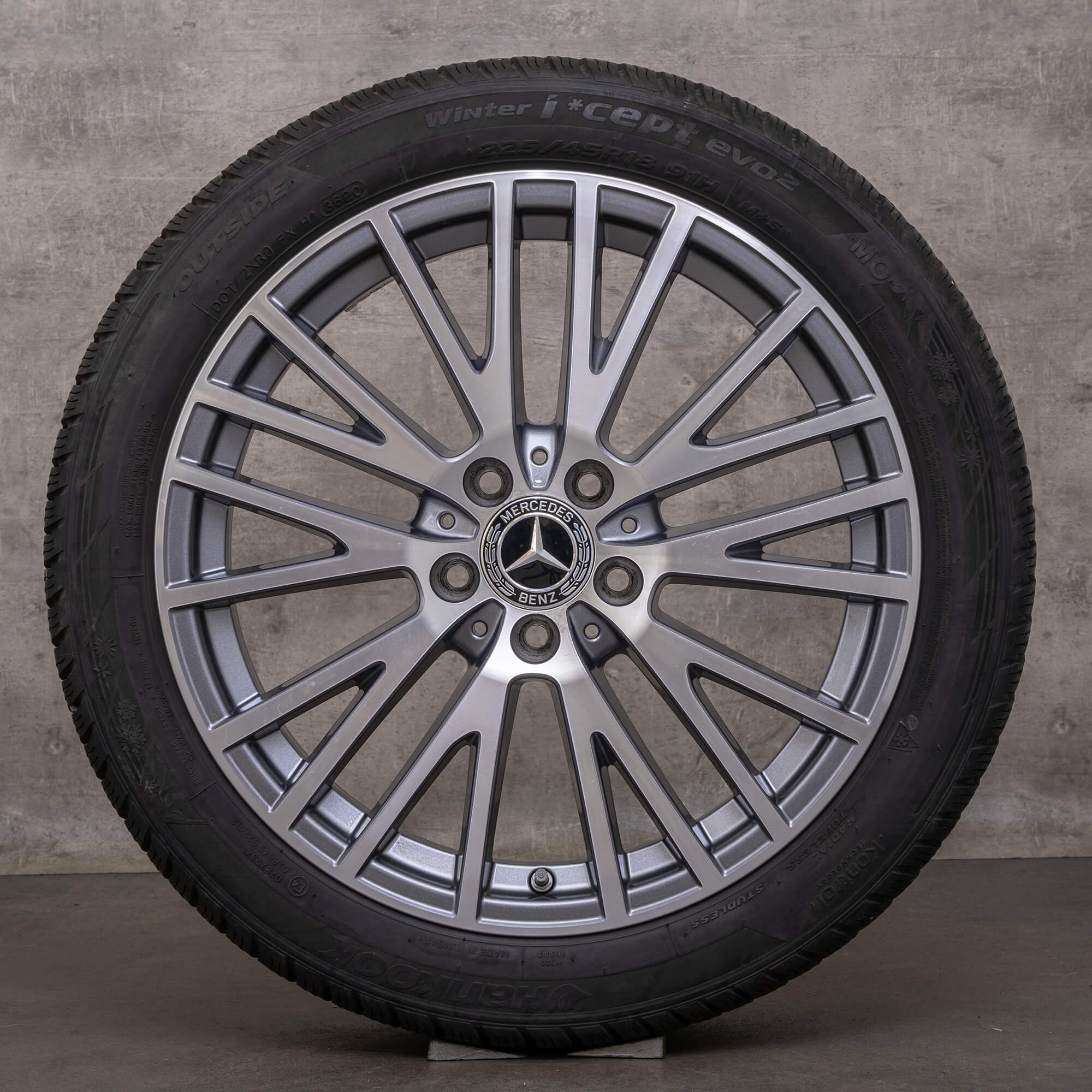 Llantas de invierno originales Mercedes Benz Clase A CLA 18 pulgadas W177 V177 W247 X118 C118 A1774010600 gris himalaya torneado brillante