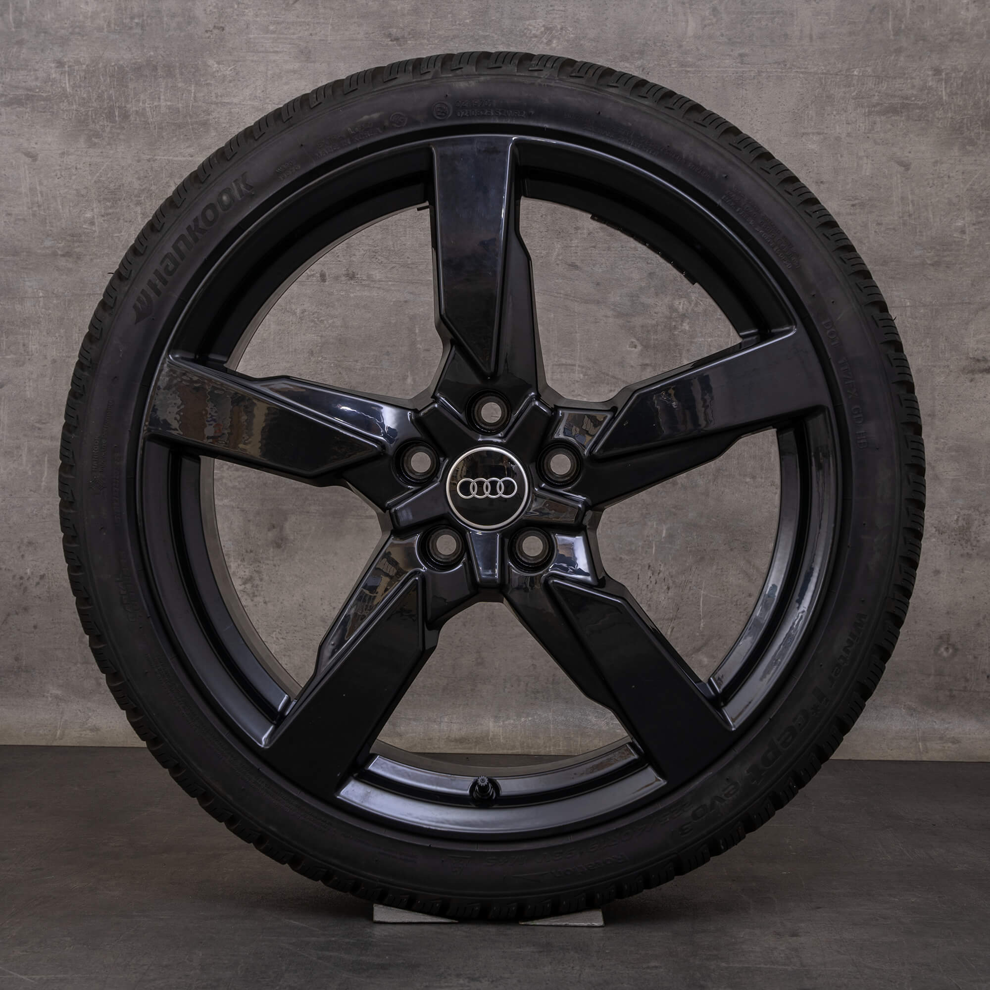 Originali Audi TTRS ruote invernali 19 pollici 8S cerchi 8S0601025AG Polygon nero lucido