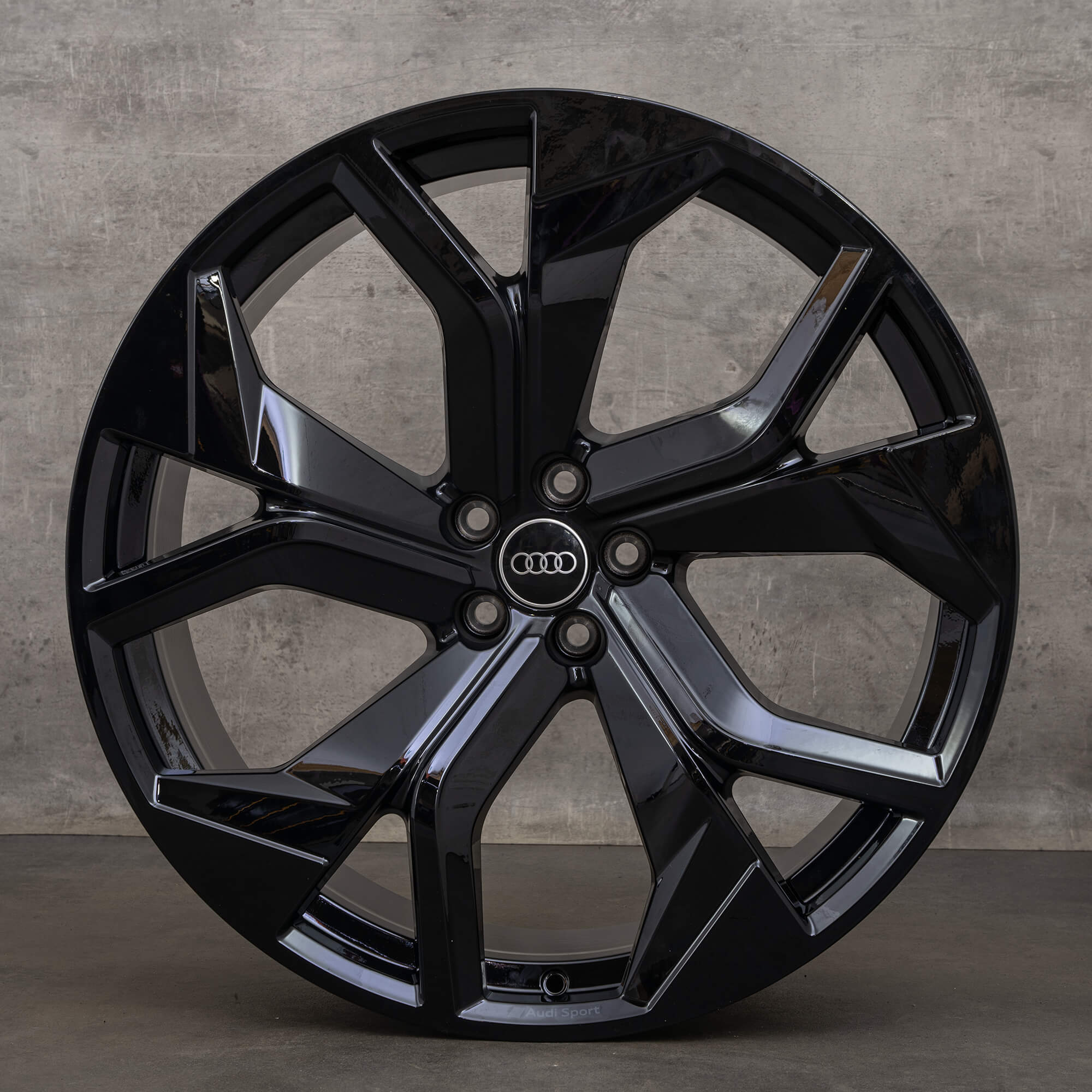 Original Audi RS Q8 Felgen 23 Zoll Rotor 4M8 4M8601025DC schwarz hochglanz