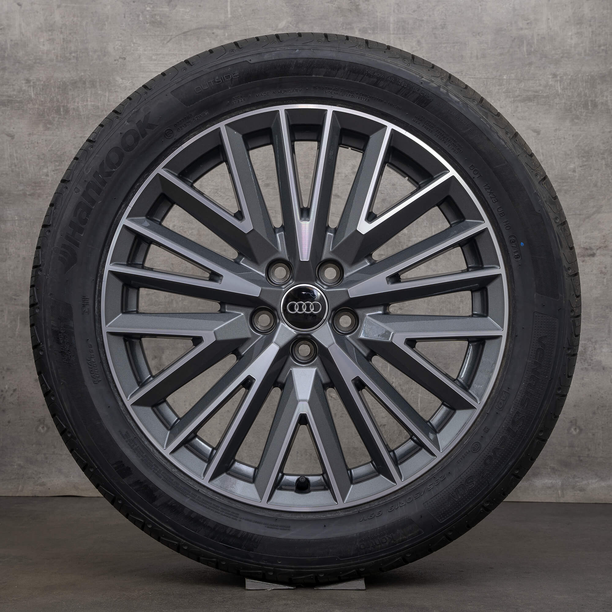 あ 国内9月8日発売予定】 ウィングスアンドホーンズ × アディダス