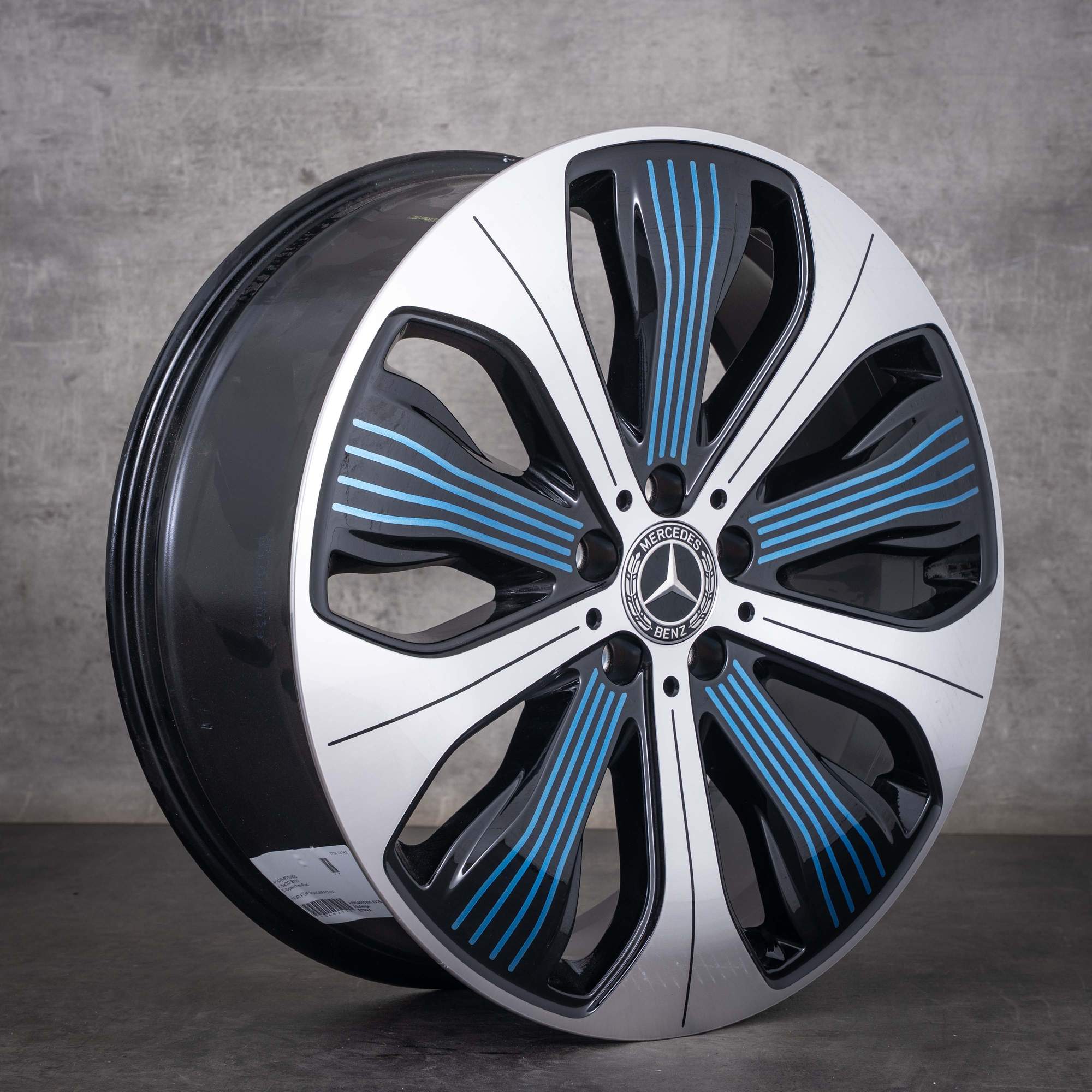 Cerchio originale Mercedes-Benz EQC da 20 pollici N293 A2934010300 nero-blu diamantato
