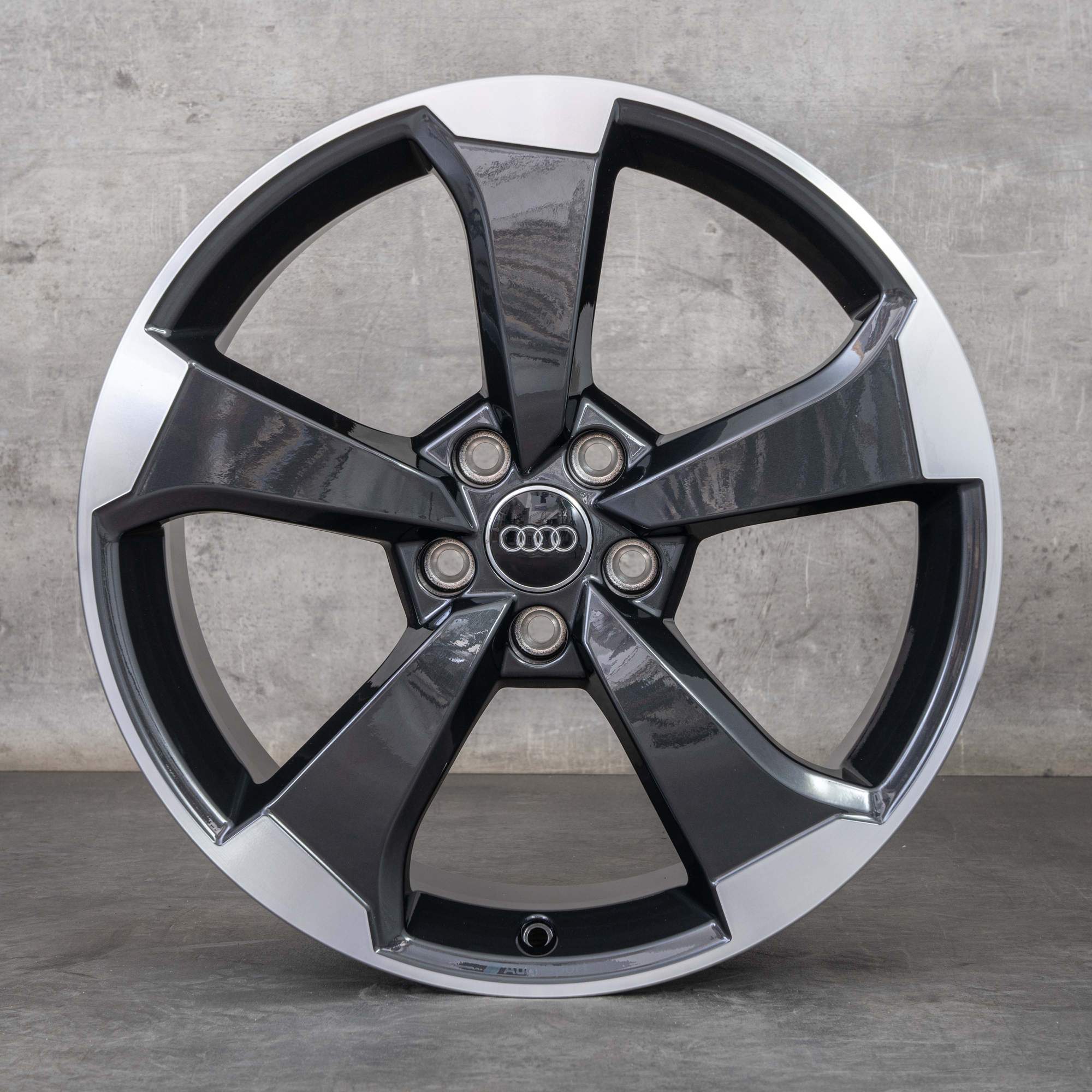 Oryginalne felgi Audi RS3 19 cali 8V letnie koła 8V0601025FT 8V0601025FR Rotor II granit Polerowane NOWOŚĆ