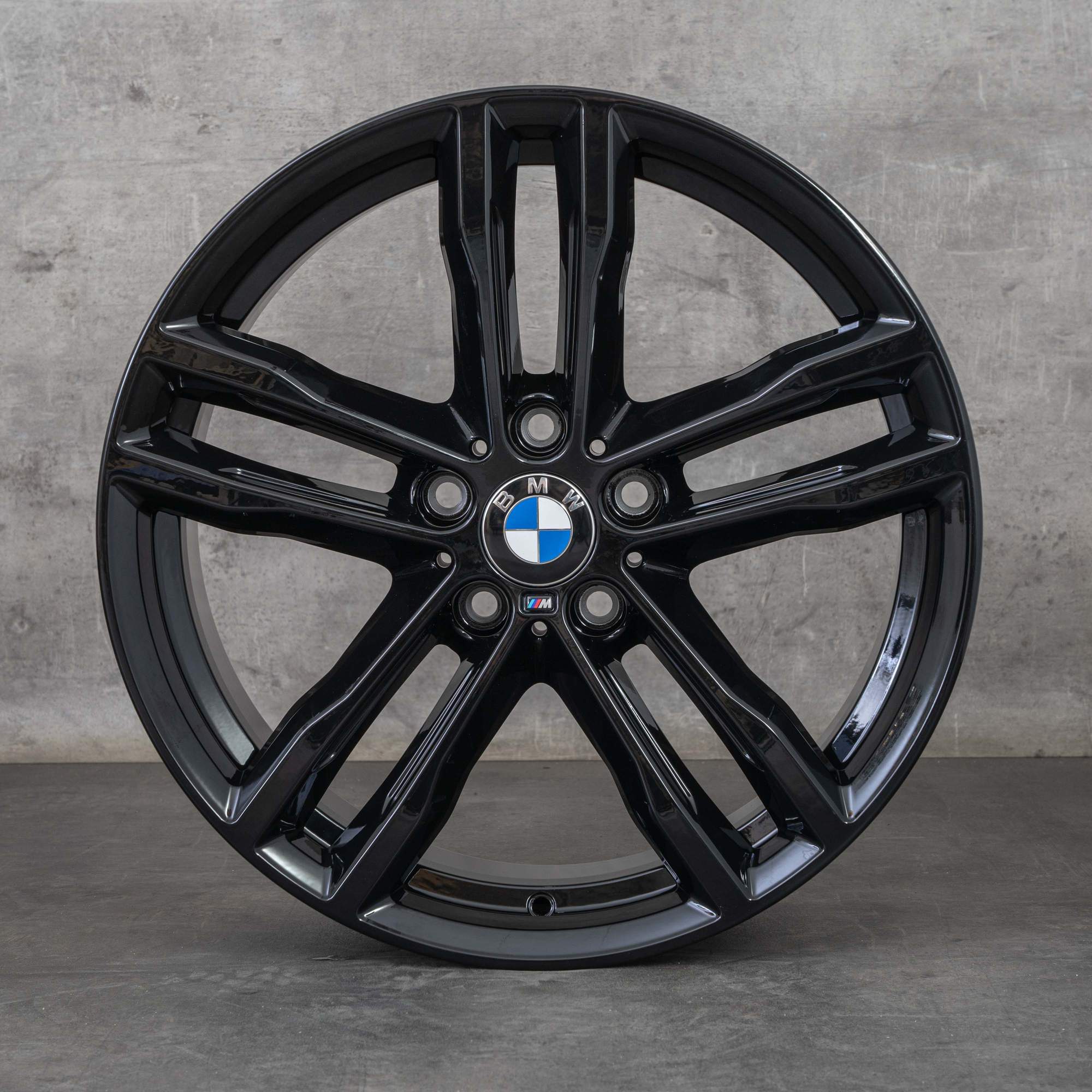 OEM BMW 3 series 4 rims 19 inch F30 F31 F32 F33 F36 Gran Coupé Styling 704 M 7856710 7856711 black gloss