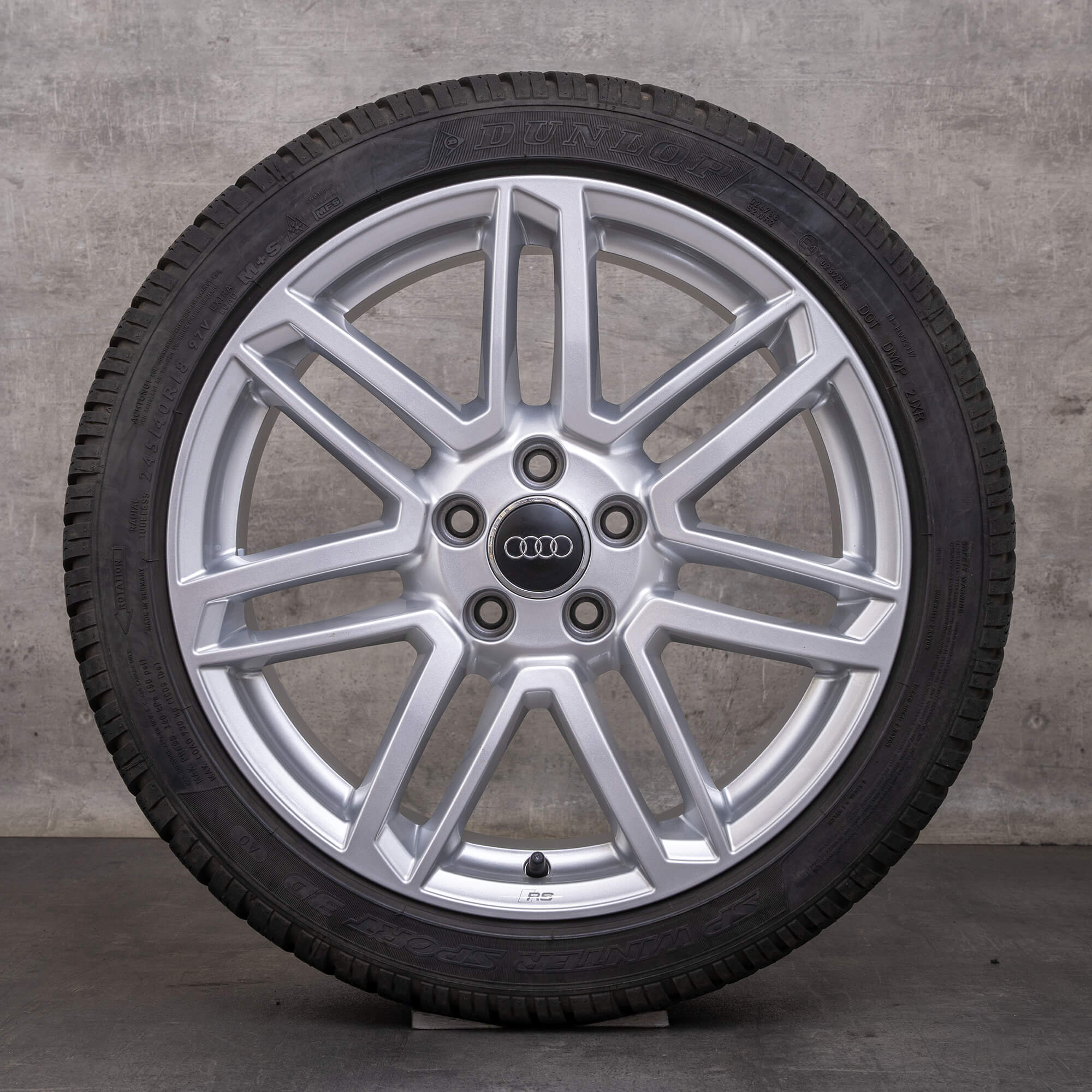 Original Audi TT TTS TTRS vinterhjul 18 tum 8S FV fälgar / fälg 8S0601025M silver glansig