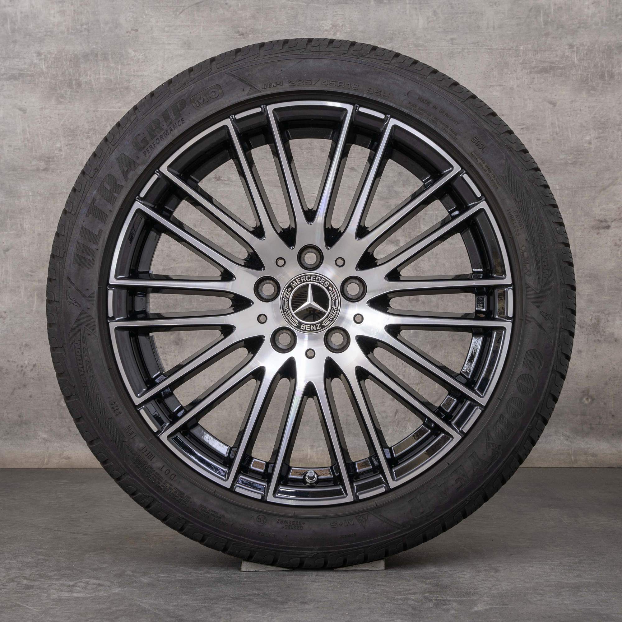 Originale Mercedes Benz C-Klasse vinterdæk 18 tommer W206 S206 fælge A2064014900 sort poleret