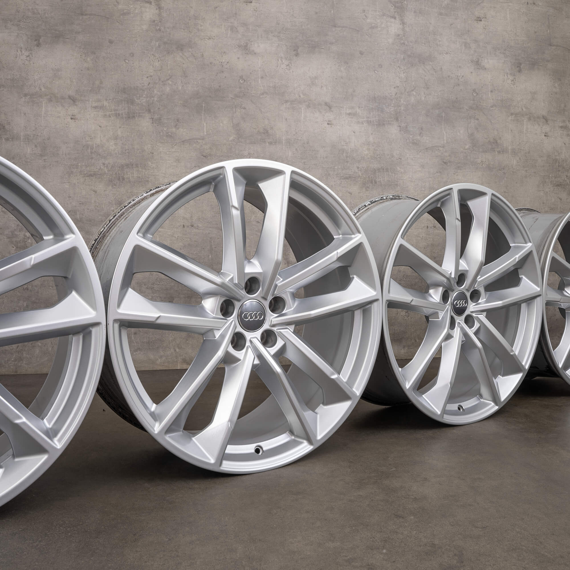 Original Audi A7 S7 RS7 A8 Felgen 21 Zoll 4G D4 4G8601025AQ silber