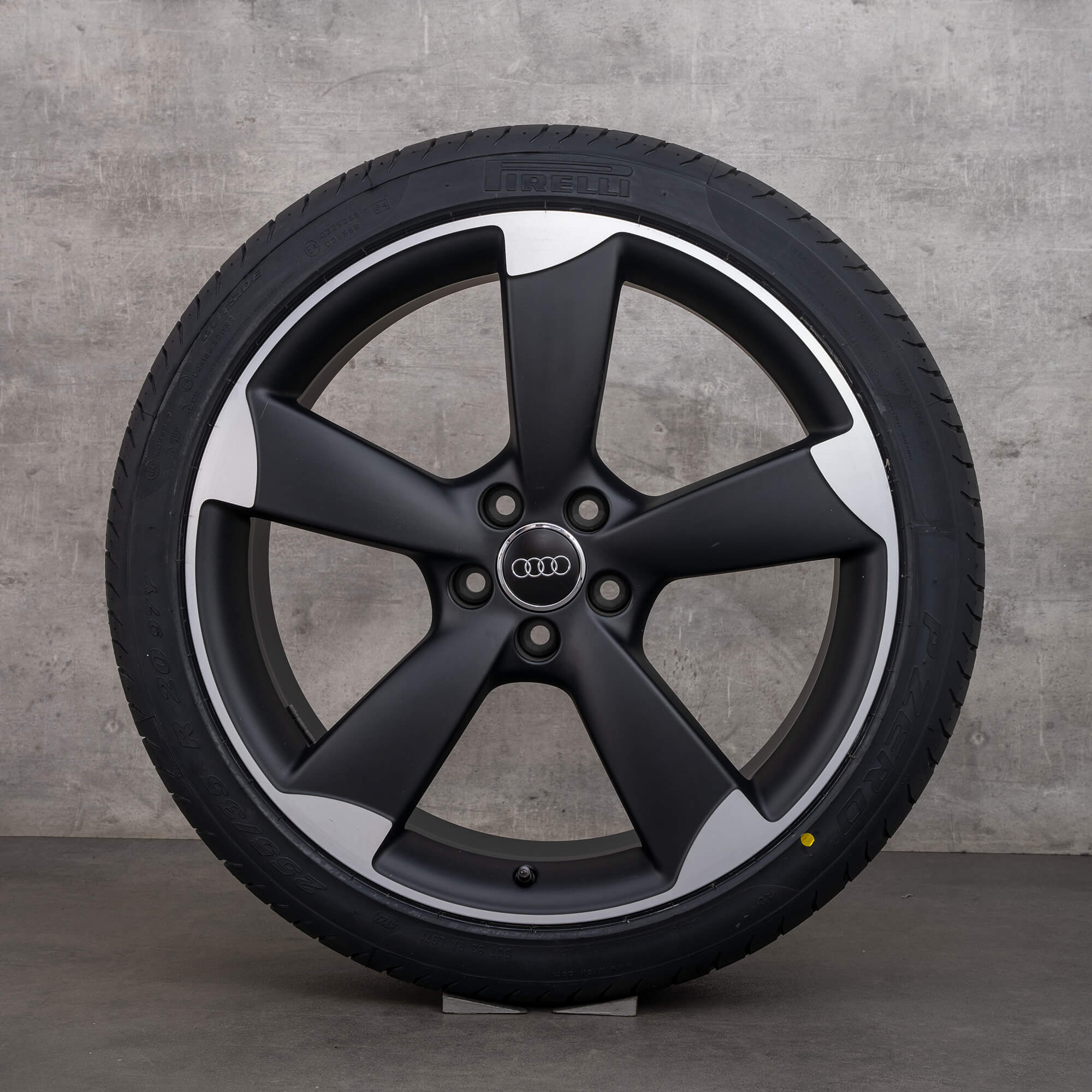 Alkuperäiset Audi Q3 RSQ3 talvirenkaat 20 tuuman 8U vanteet 8U0601025K Rotor black matt kiillotettu UUTUUS