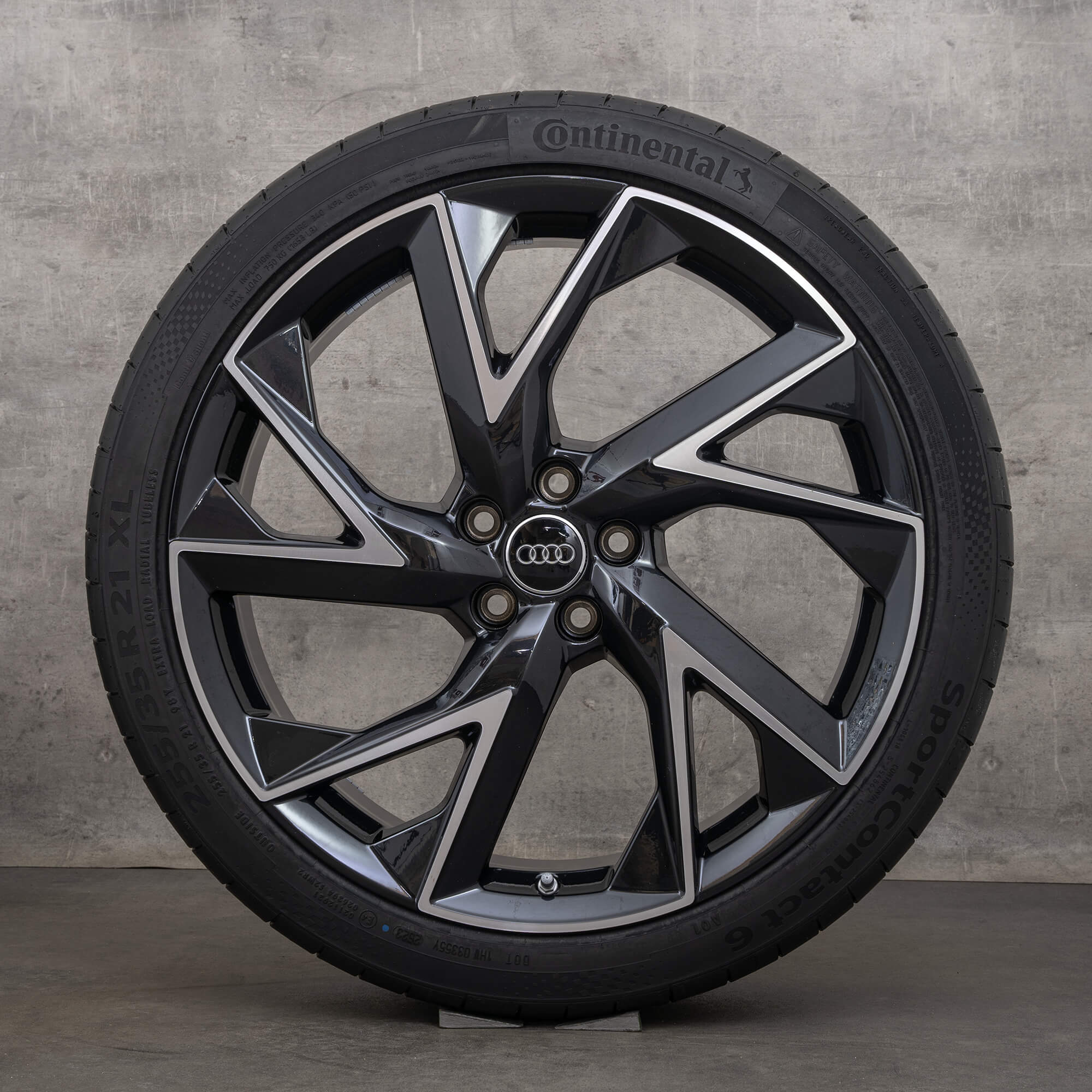Audi RS Q3 F3 Sportback zomerwielen 21 inch velgen zomerbanden 83A601025BH