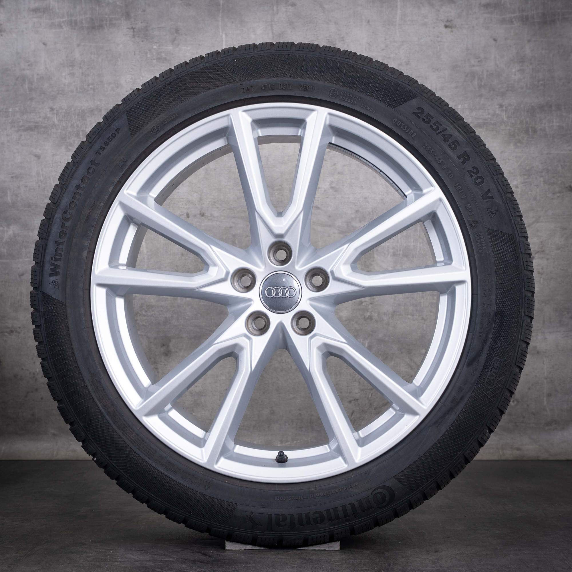 Oryginalne koła zimowe do Audi Q5 SQ5 felgi 20 cali FY nr kat. 80A071490A wzór Vox Design kolor srebrny