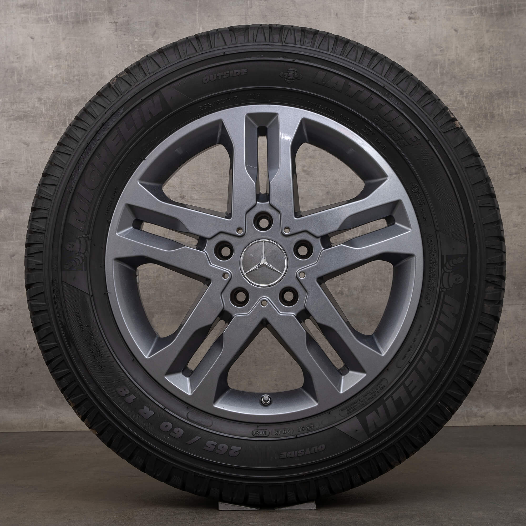 Mercedes Benz G-Class W463 G350 G400 G500 summer wheels 18 inch rims grey