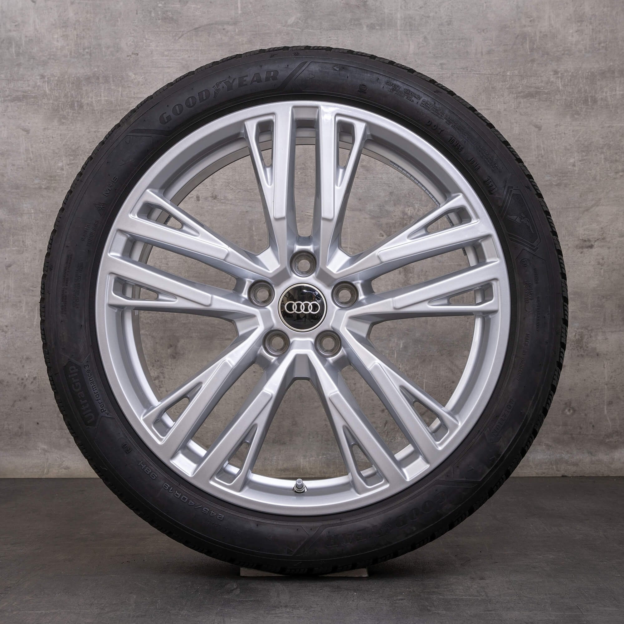Original Audi A5 S5 Winterräder 19 Zoll B10 Felgen 8B3601025AS silber glanz