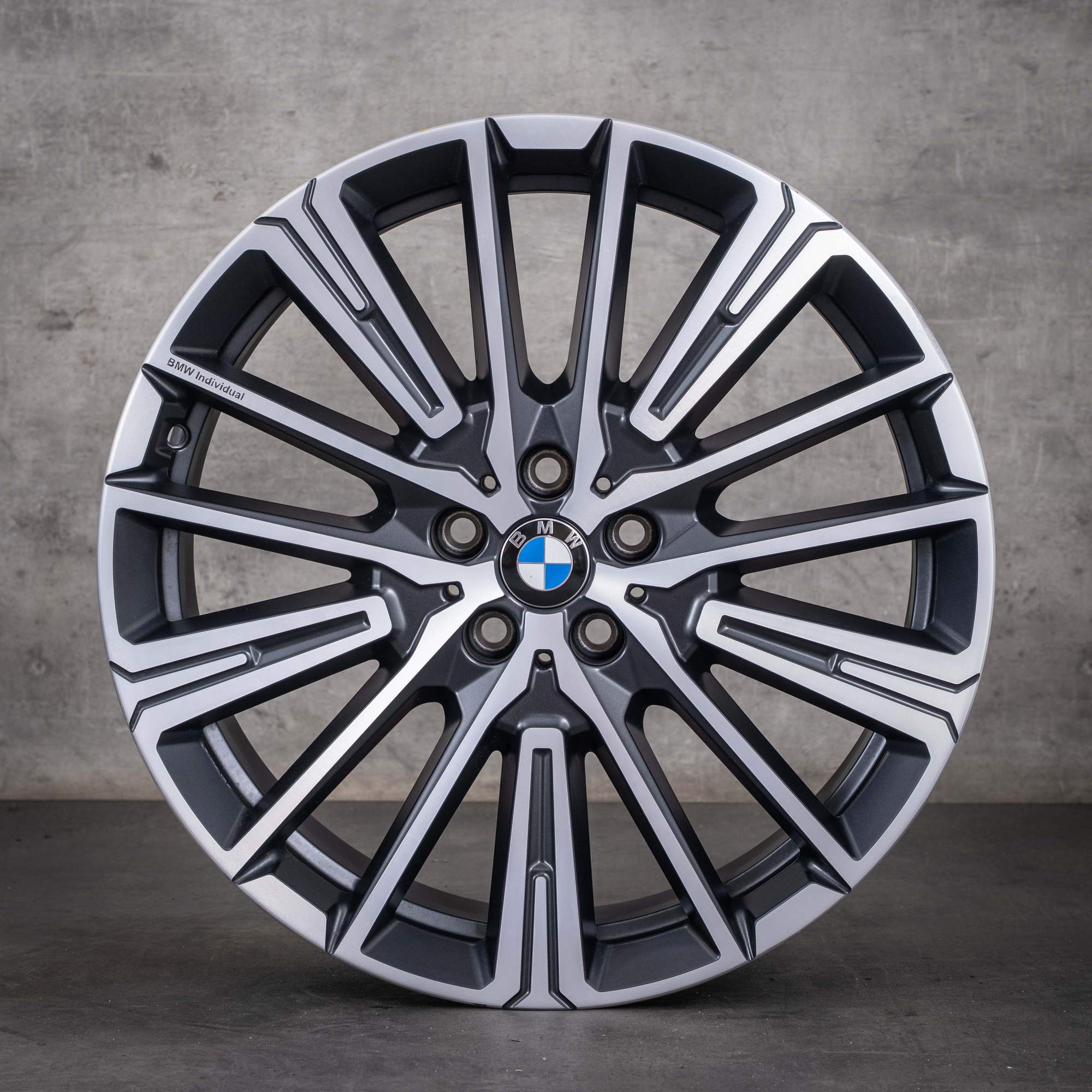 OEM BMW X1 iX1 X2 iX2 20inch U11 U10 Styling 869 6898042 "Frozen Midnight" diamond cut rims