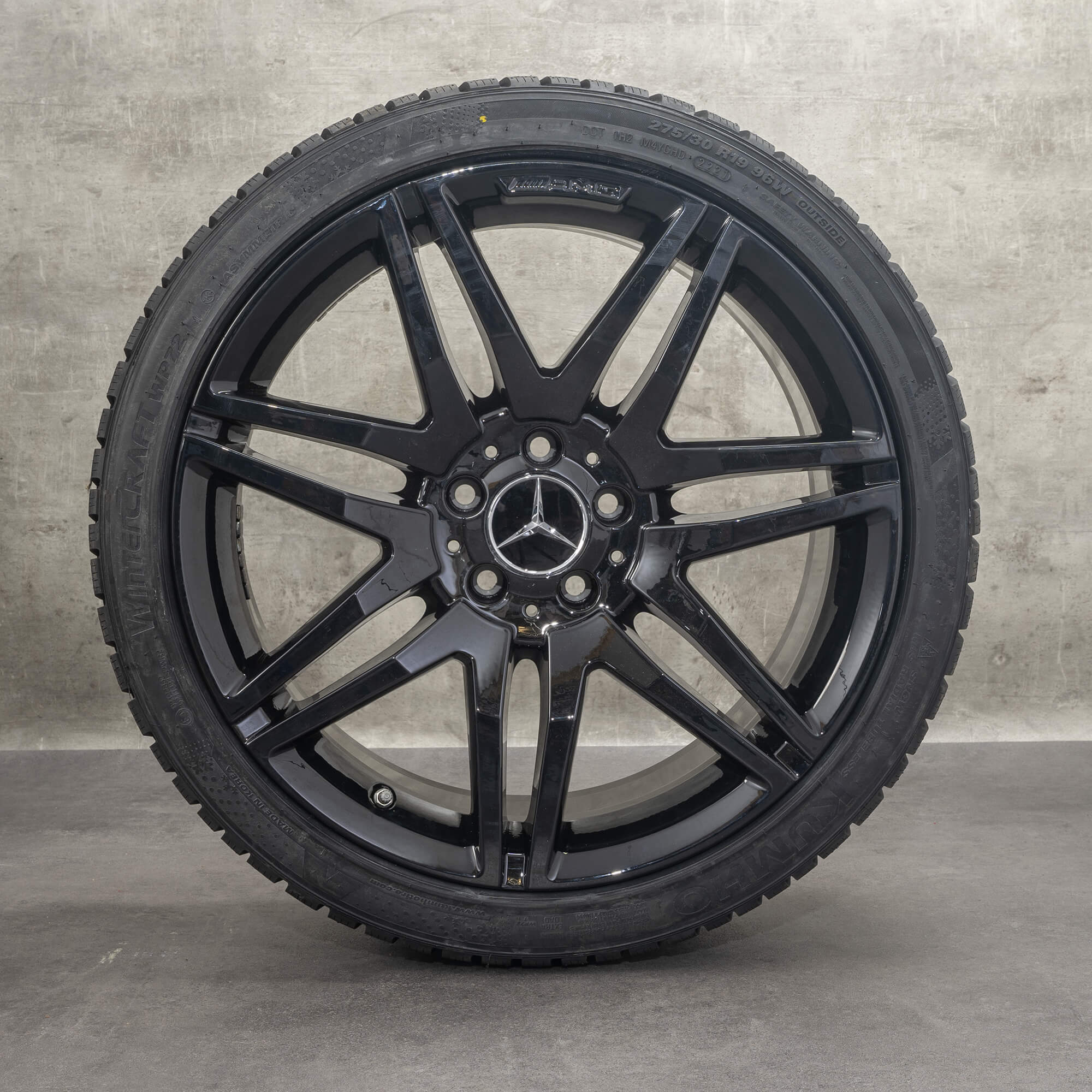 Alkuperäiset Mercedes Benz E-sarja AMG vanteet 19 tuuman W212 S212 kesäpyörät A2124014502 A2124014602 mustat kiiltävät