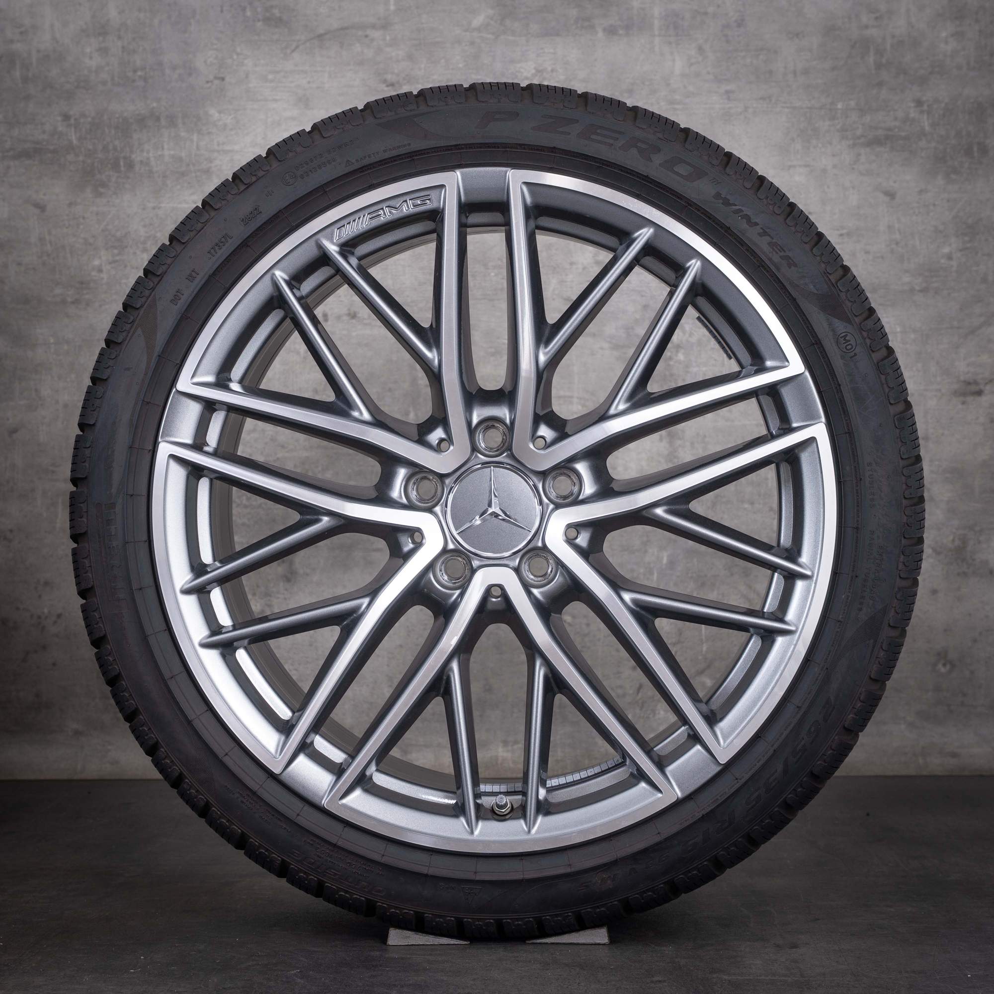 Original Mercedes Benz C-Klasse C43 AMG Winterräder 19 Zoll W206 S206 Felgen A2064012300 A2064012400 himalaya grey front glanzgedreht