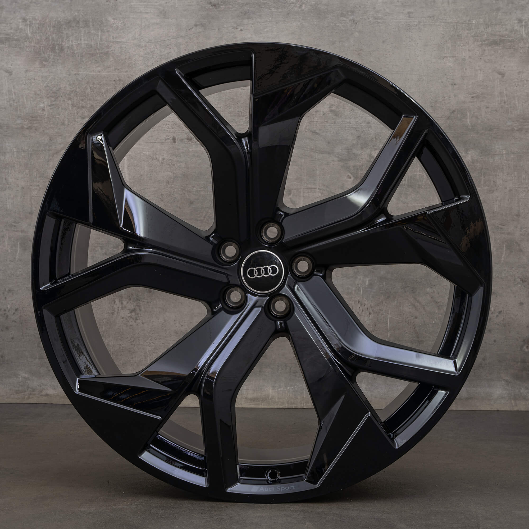Original Audi RS Q8 Felgen 23 Zoll Rotor 4M8 4M8601025DC schwarz hochglanz