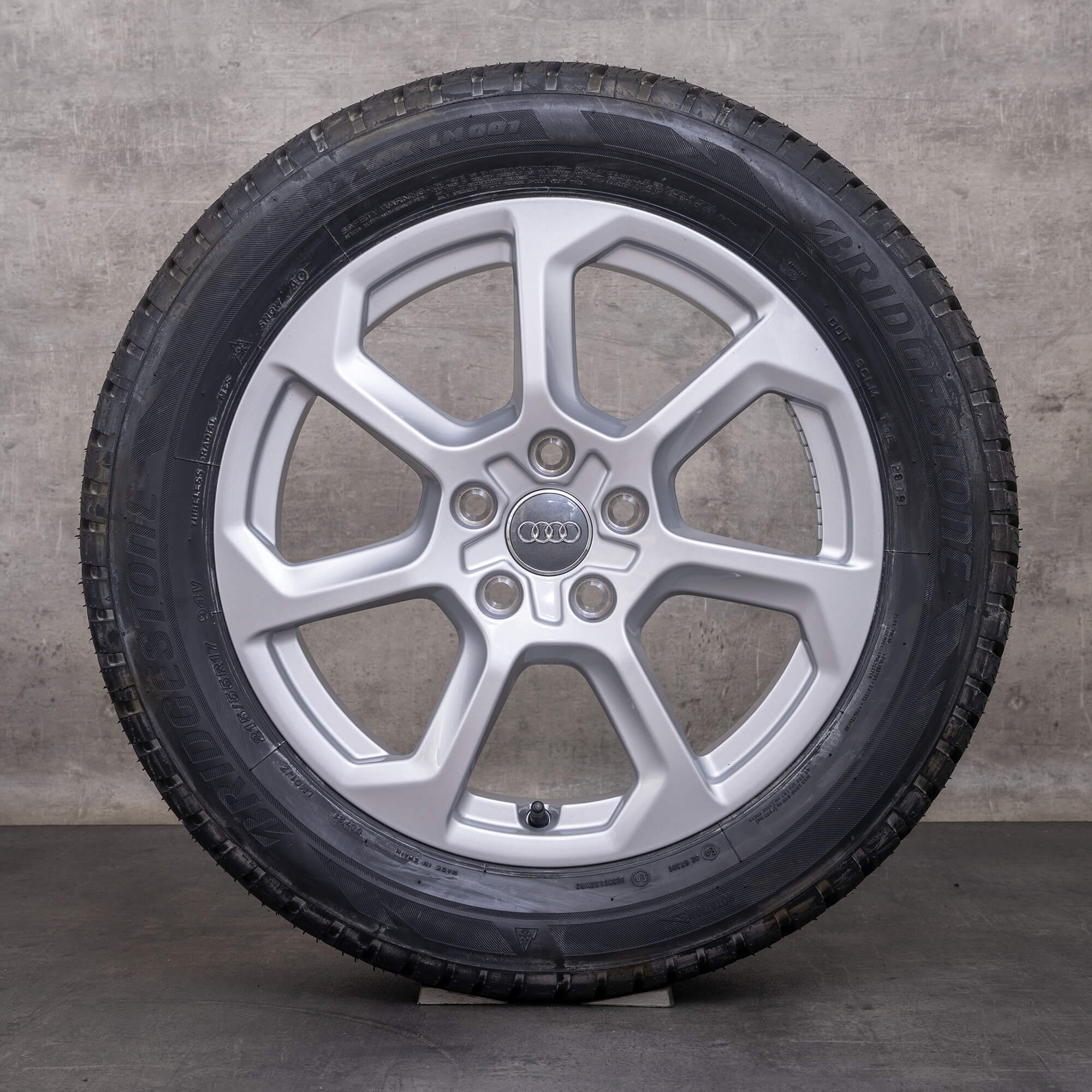 Oryginał Audi SQ2 GA koła 17 cali zimowe 81A601025T srebrne NOWOŚĆ