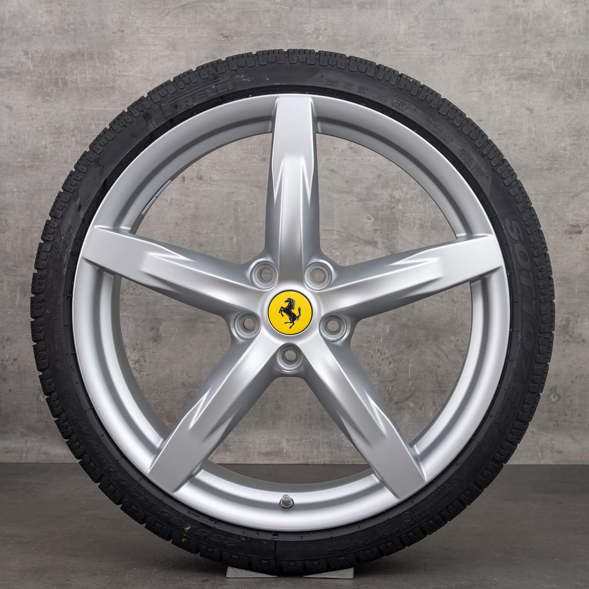 Ferrari 20-tommers felger GTC4 Lusso vinterdekk vinterhjul 311037 311038