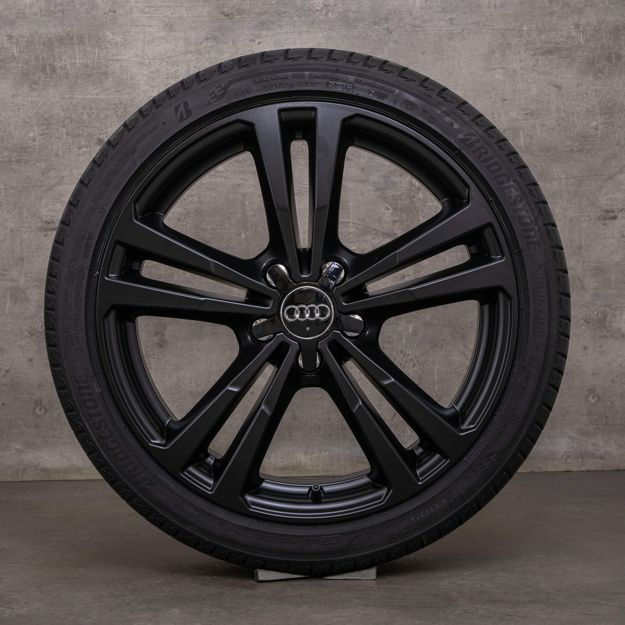 Jantes Audi A3 S3 genuínas de verão 8V 18 polegadas 8V0601025AJ preto mate