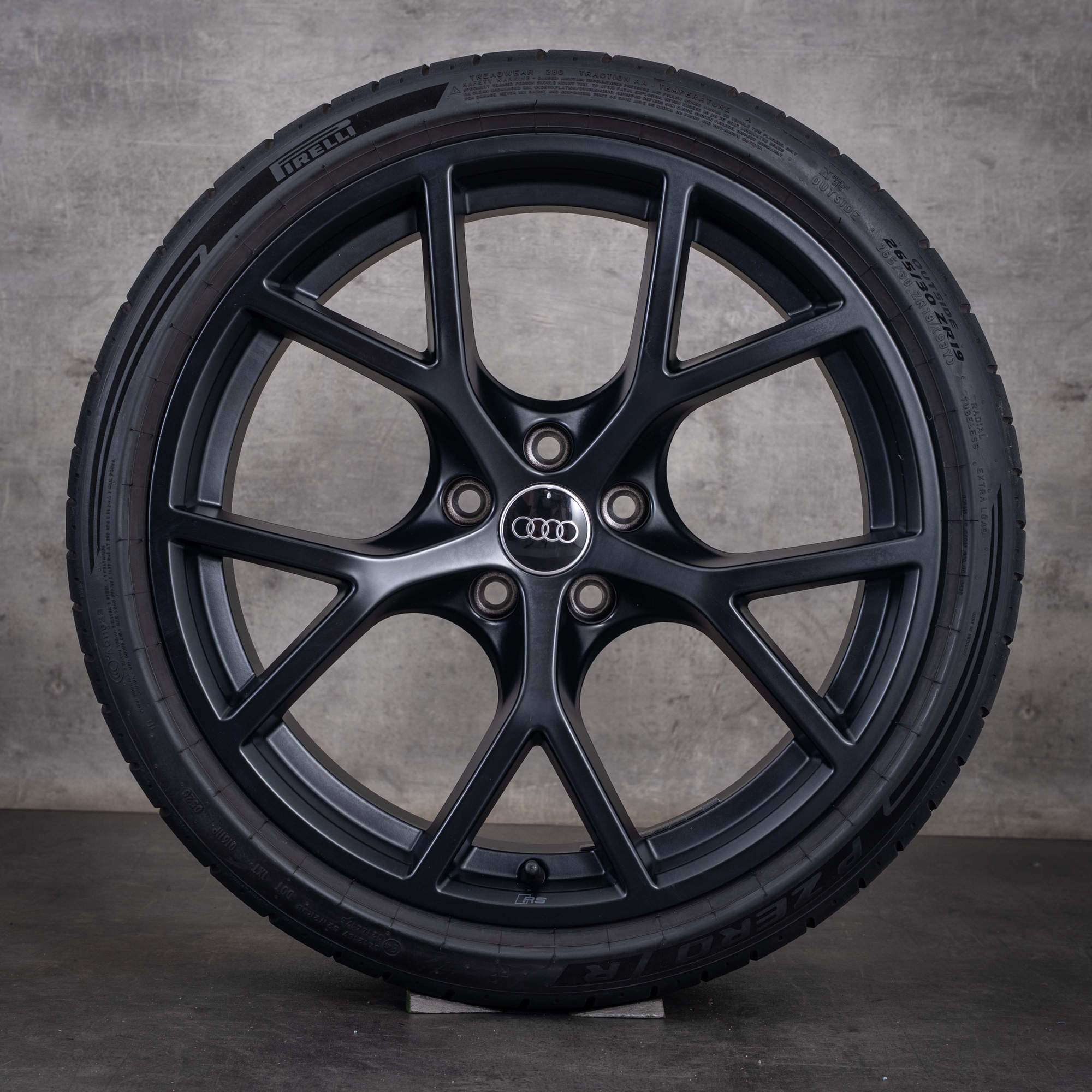 Alkuperäiset Audi RS3 -vanteet 19 tuumaa 8Y kesärenkaat 8Y0601025BR 8Y0601025BS musta silkkimatta