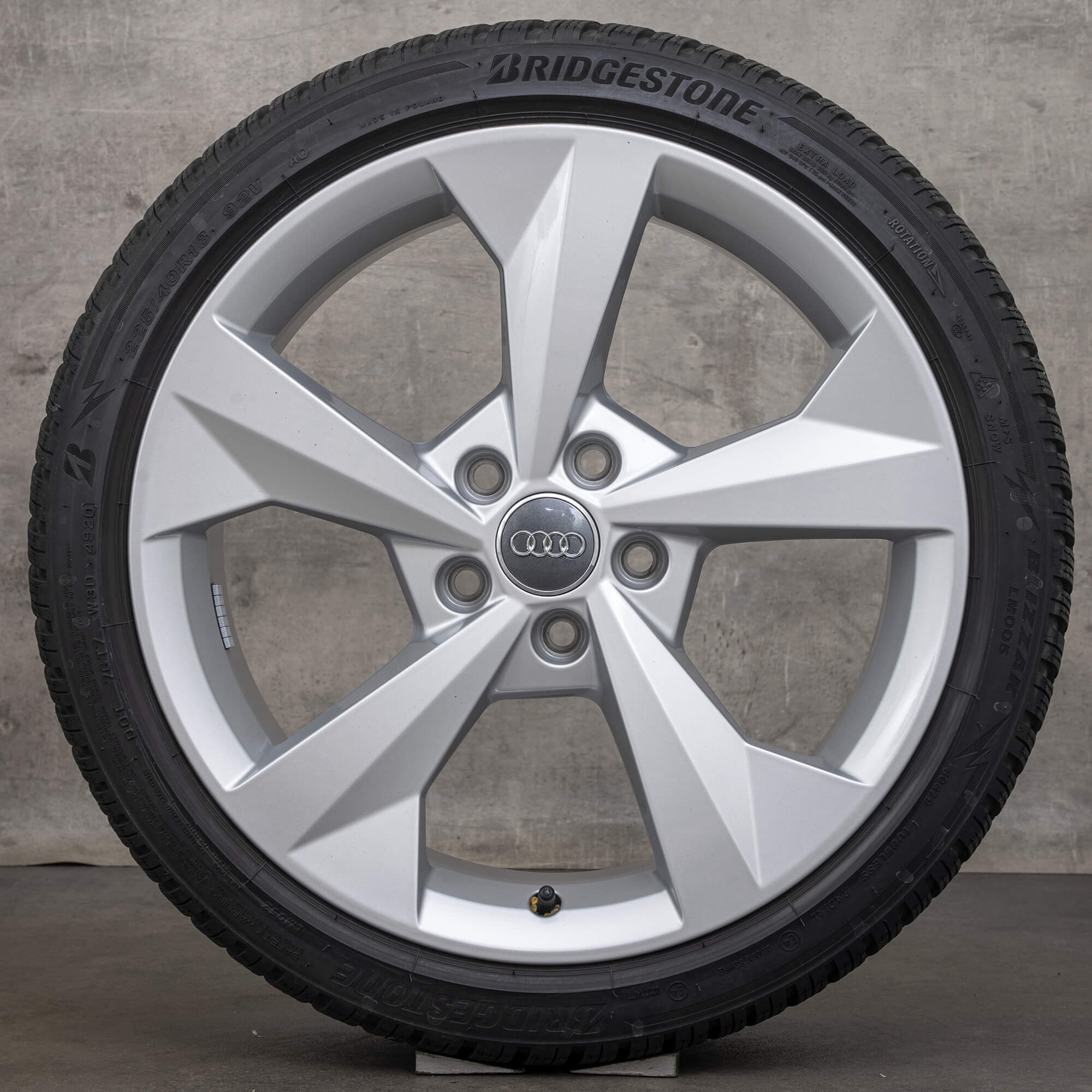 Audi A3 S3 8Y zimni alu kola pneumatiky 18 palcové hliníkové ráfky 8Y0601025J 6,5 mm